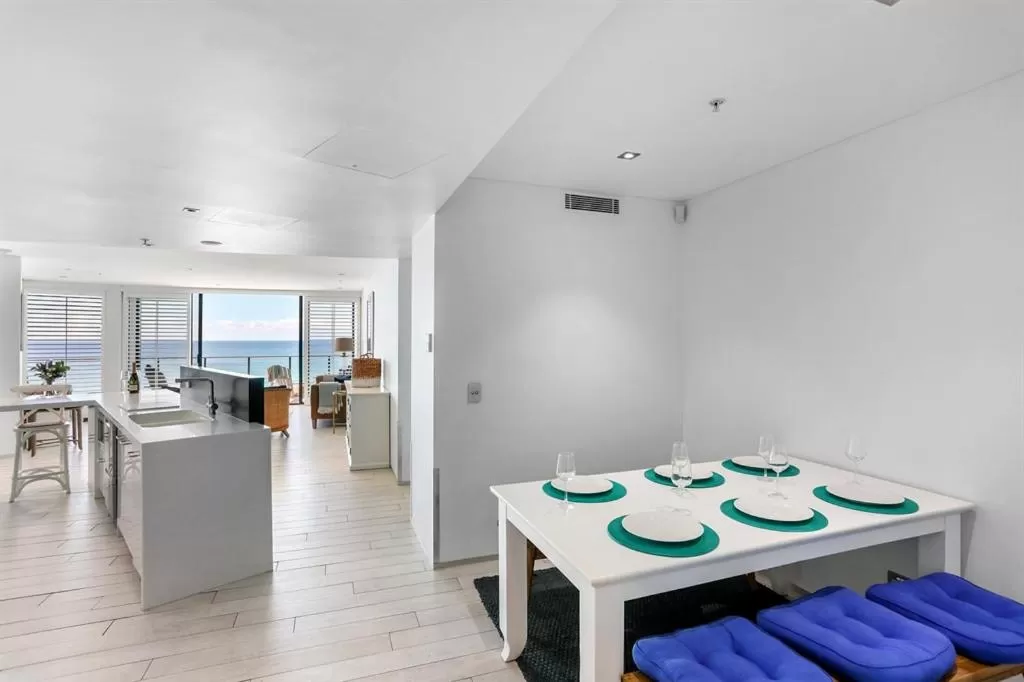Dining area in Ambience on Burleigh Beach