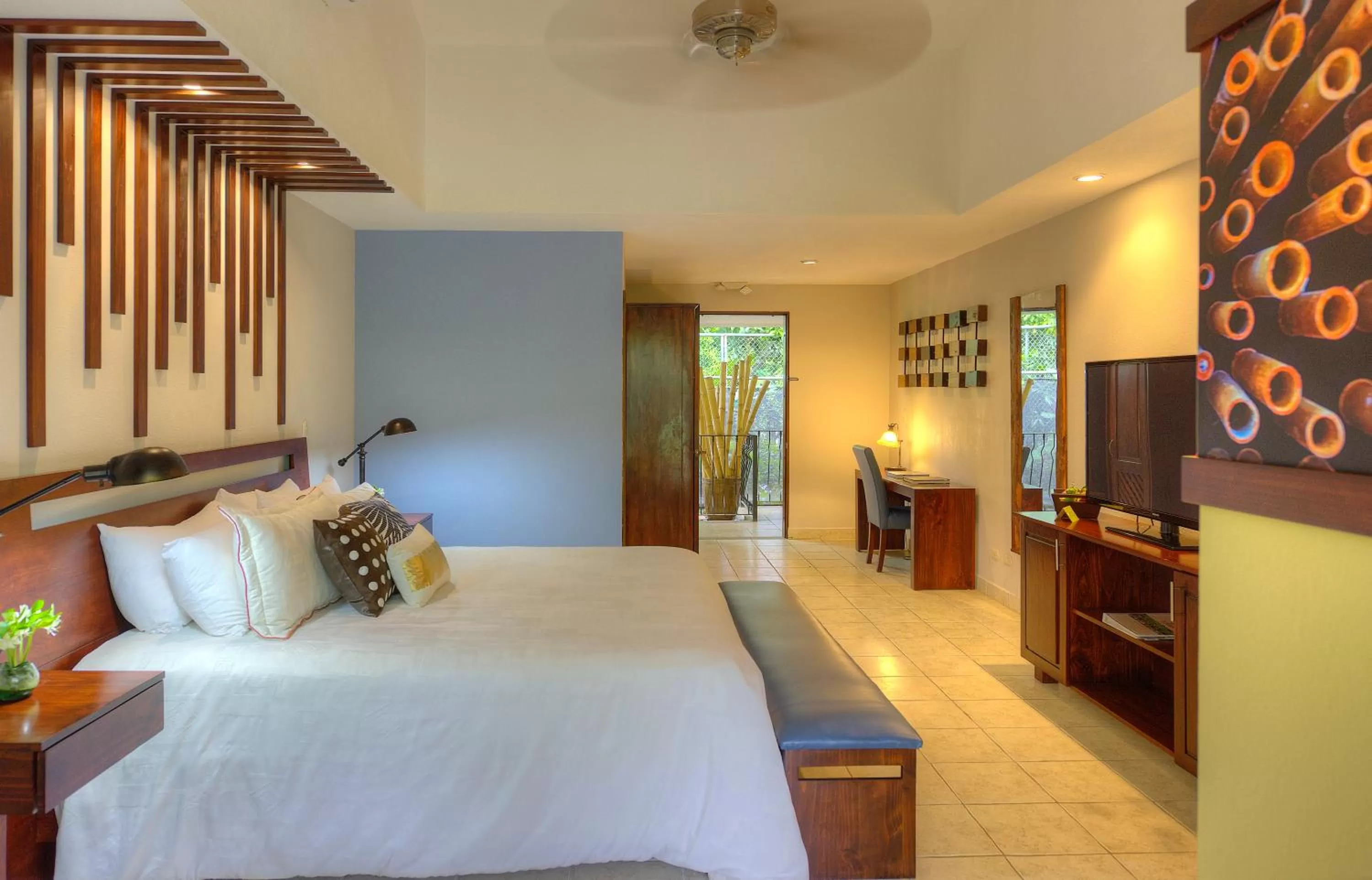 Bed in Pumilio Mountain & Ocean Hotel