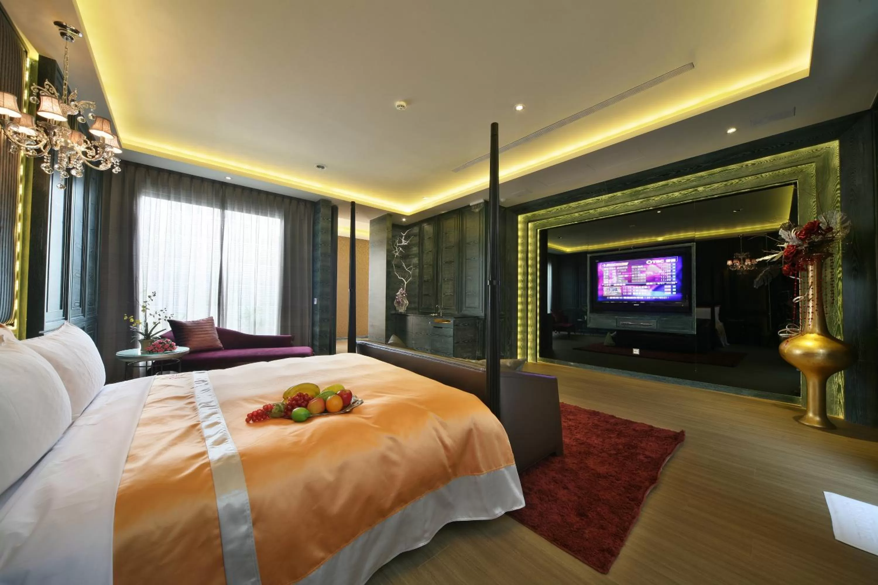 Photo of the whole room, Bed in Han Guan Motel