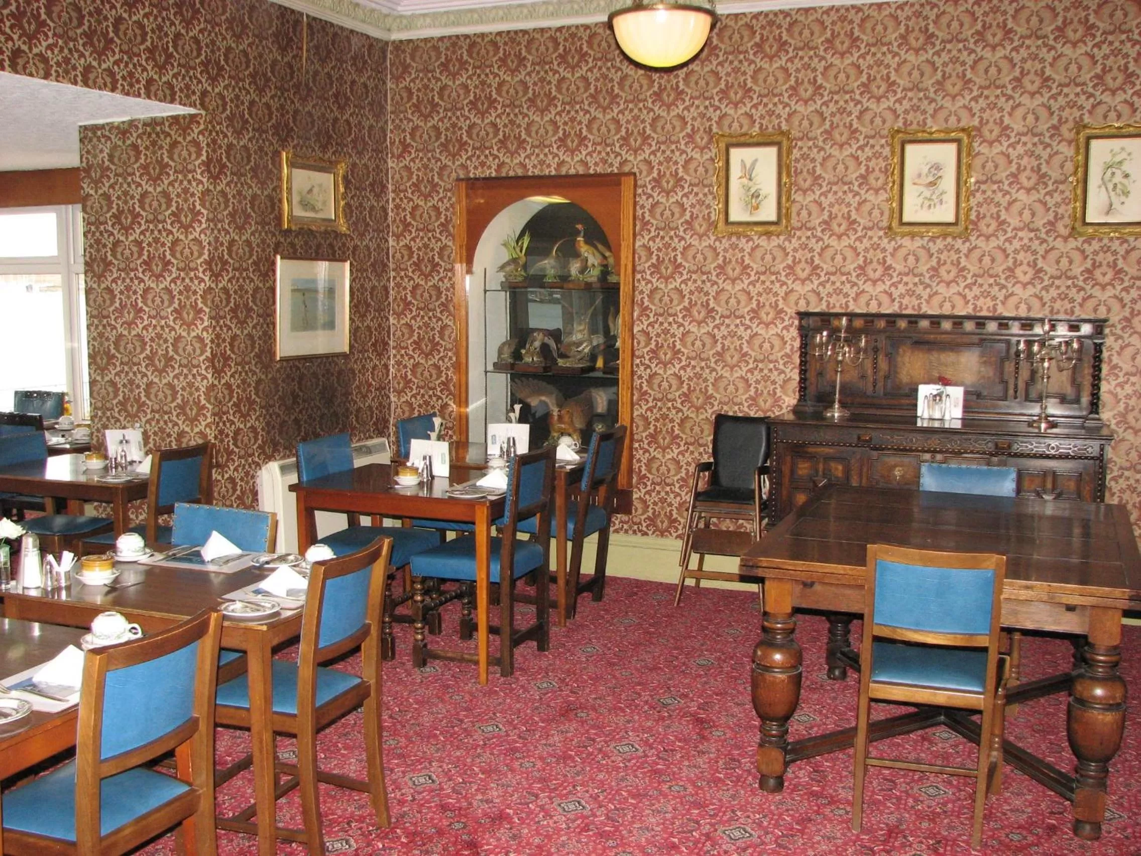 Restaurant/places to eat in Lancaster Hotel