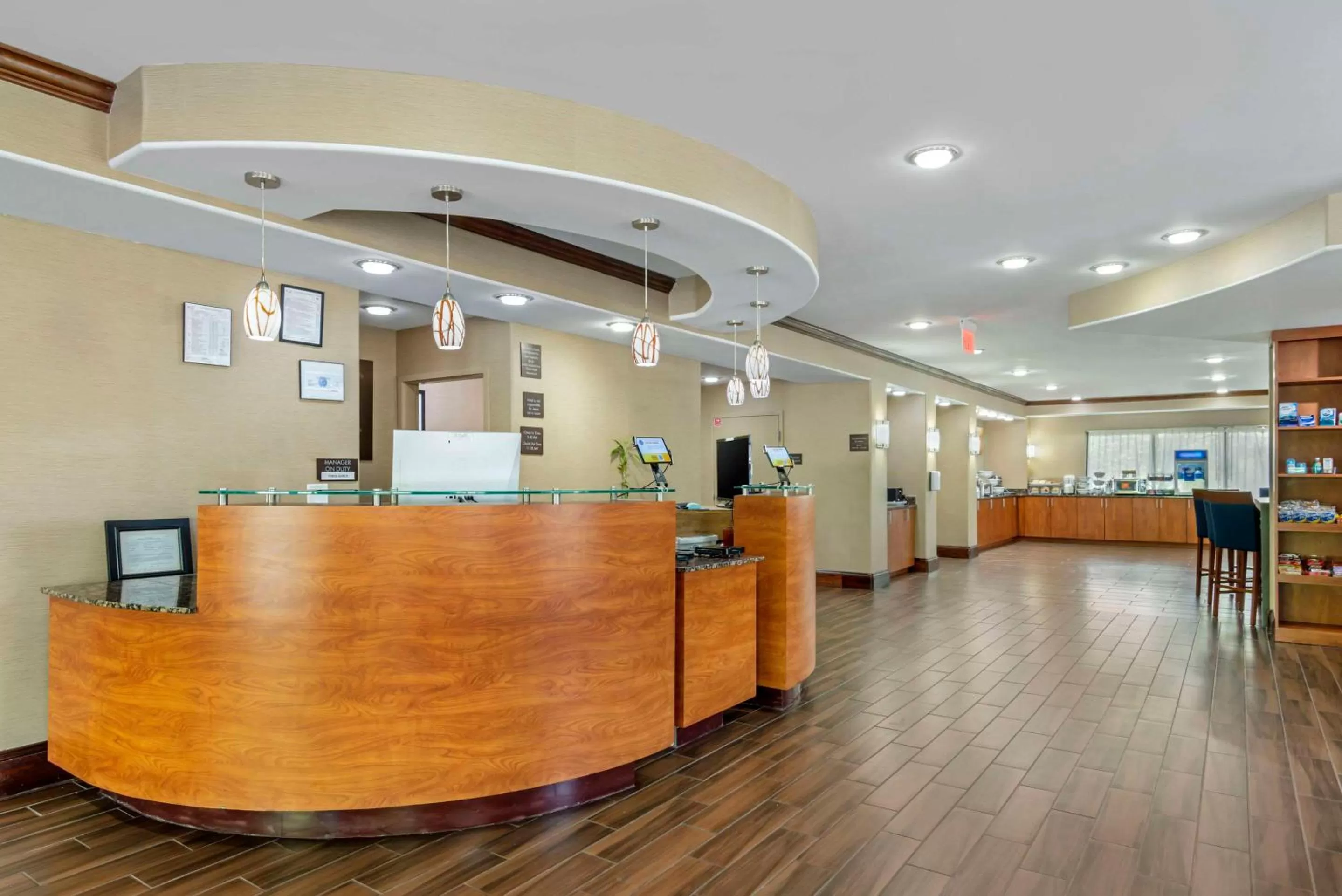 Lobby or reception in Comfort Suites At Kennesaw State University