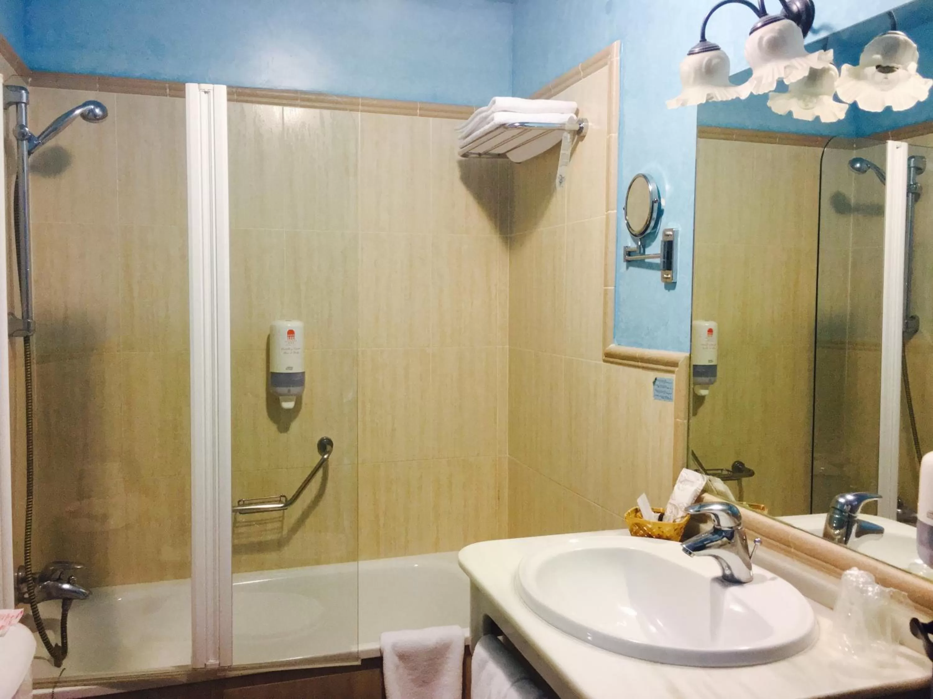 Bathroom in Alborán Chiclana