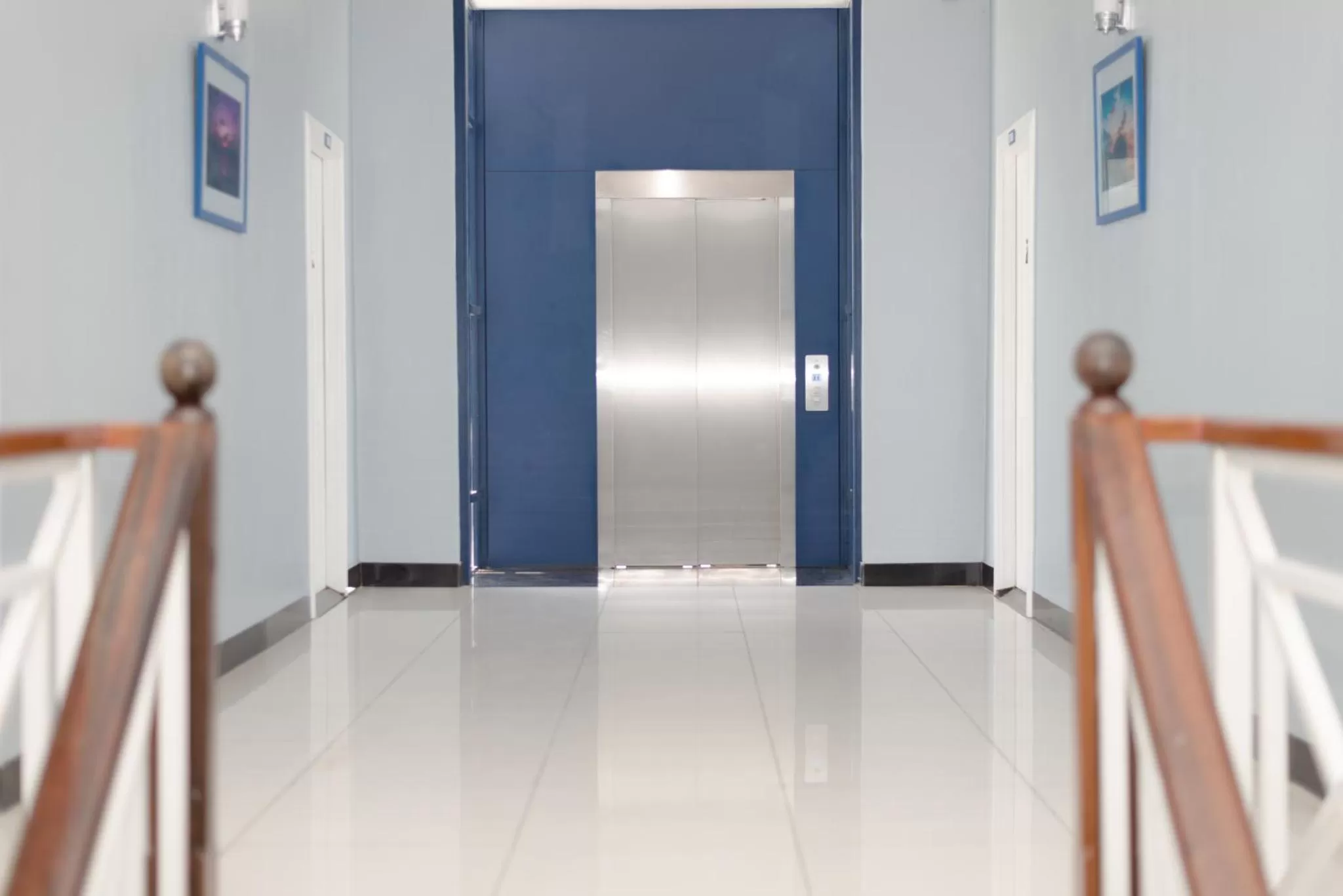 Status International Hotel