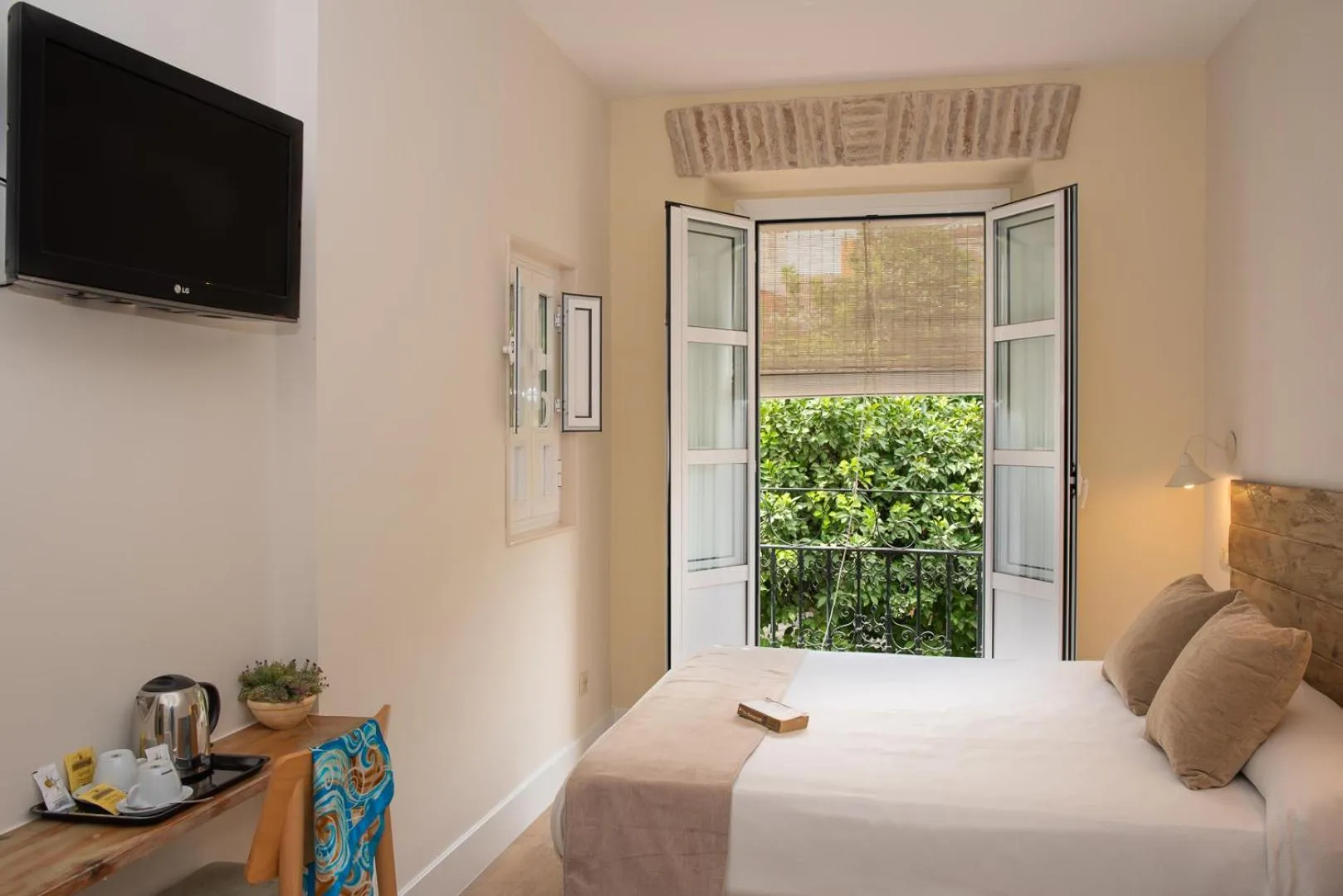 Bed in Hotel Boutique Elvira Plaza