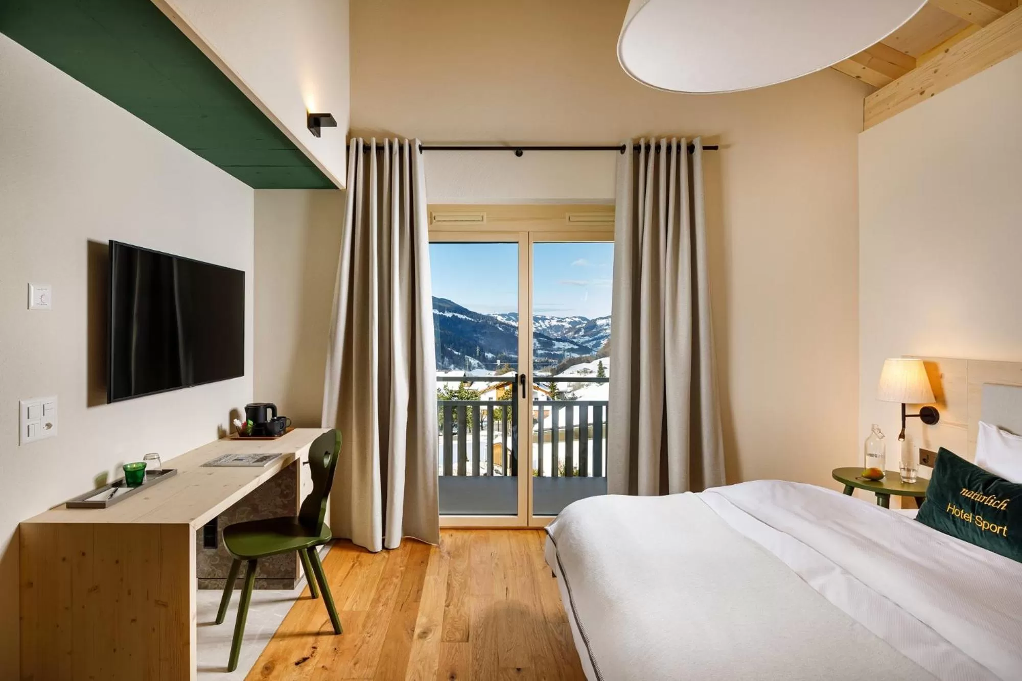 Balcony/Terrace, Bed in Hotel Sport Klosters