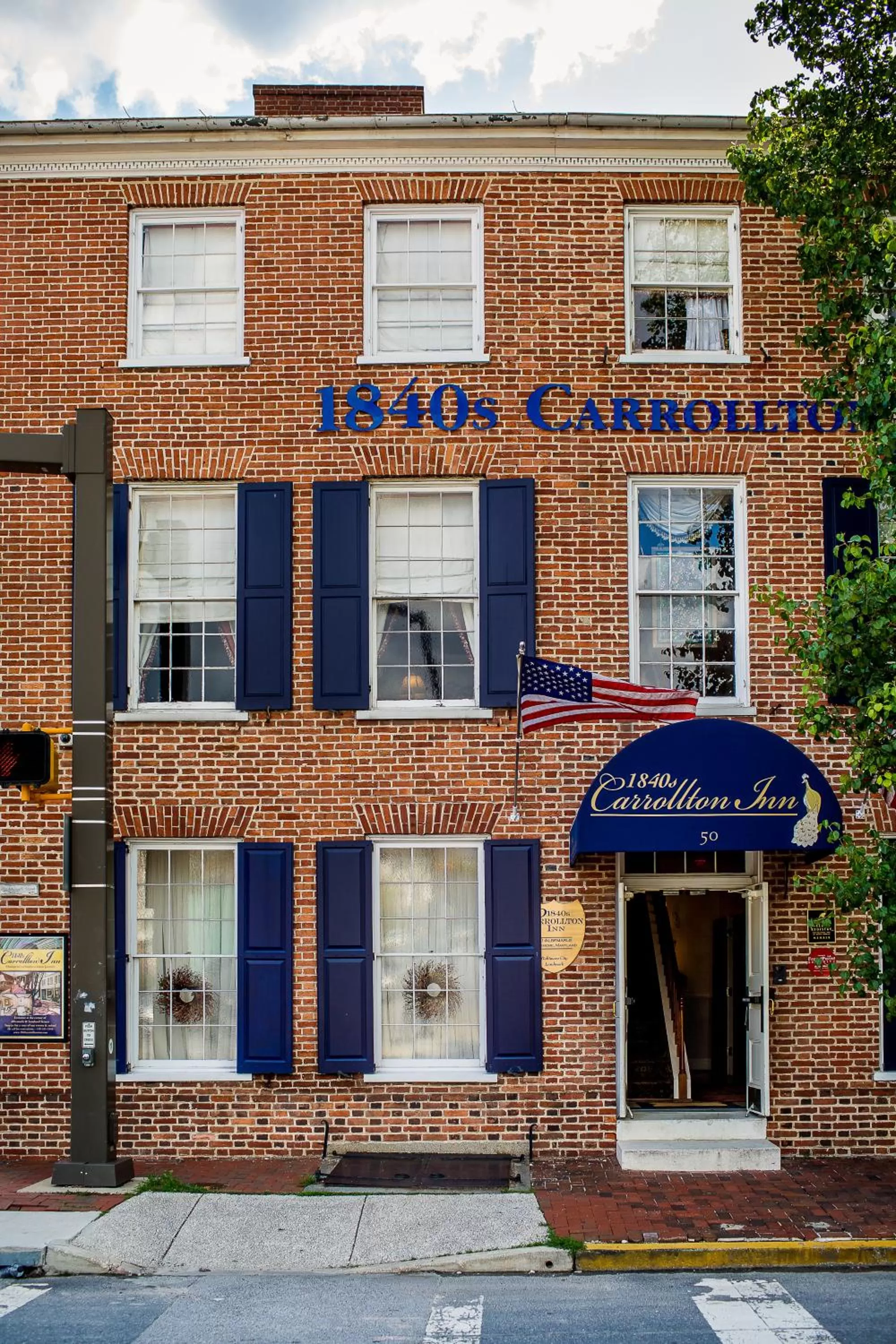 Facade/entrance in 1840s Carrollton Inn