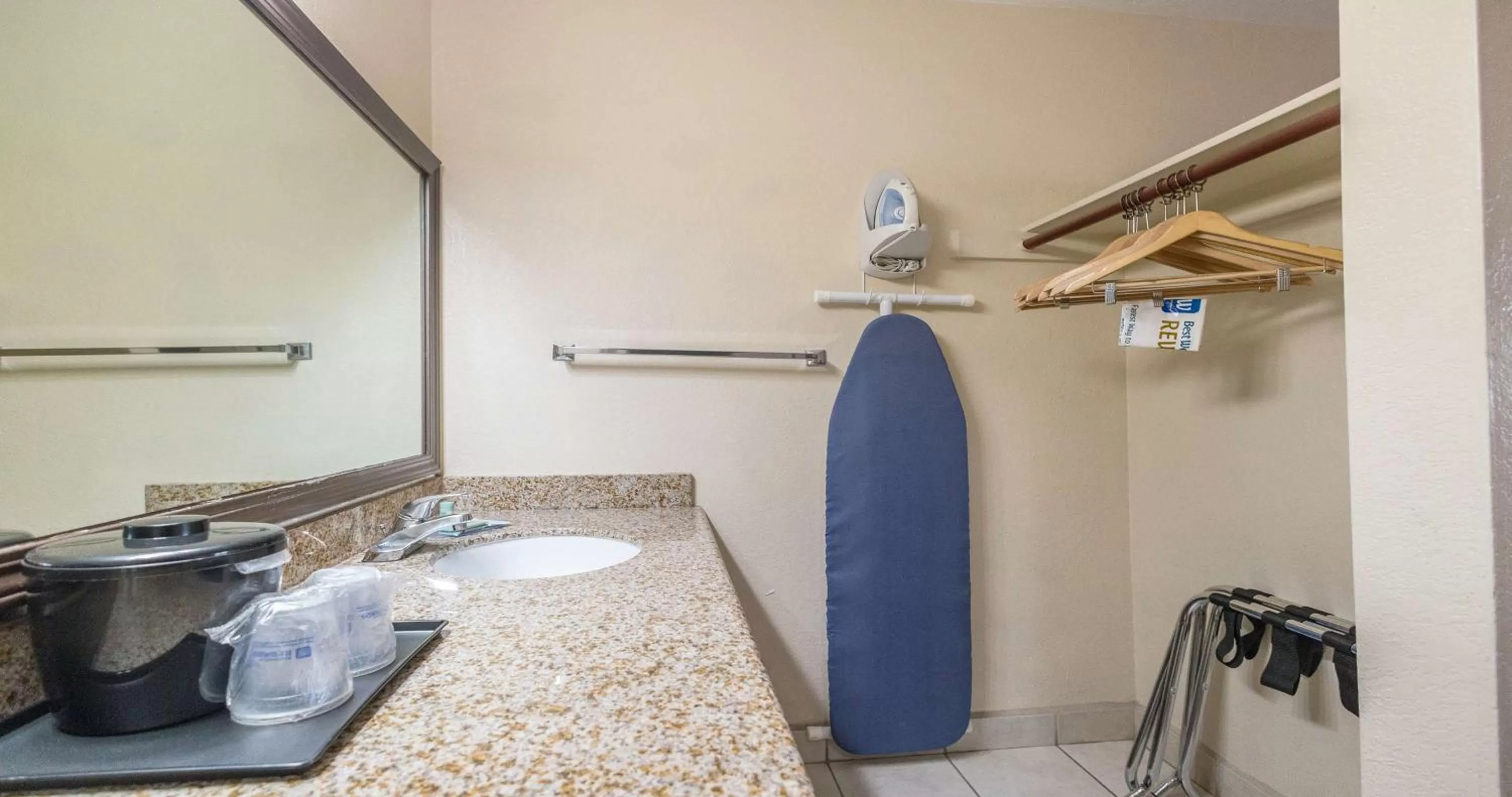 Bathroom in Best Western Roseville Inn