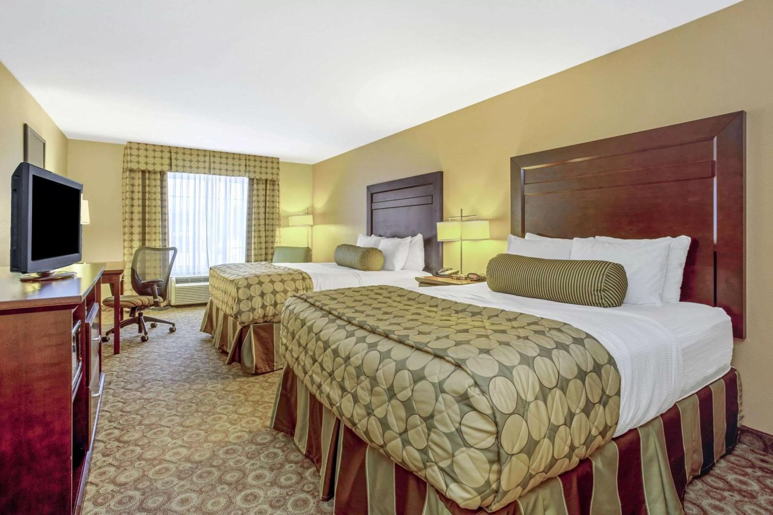 Bedroom in La Quinta by Wyndham Dickinson