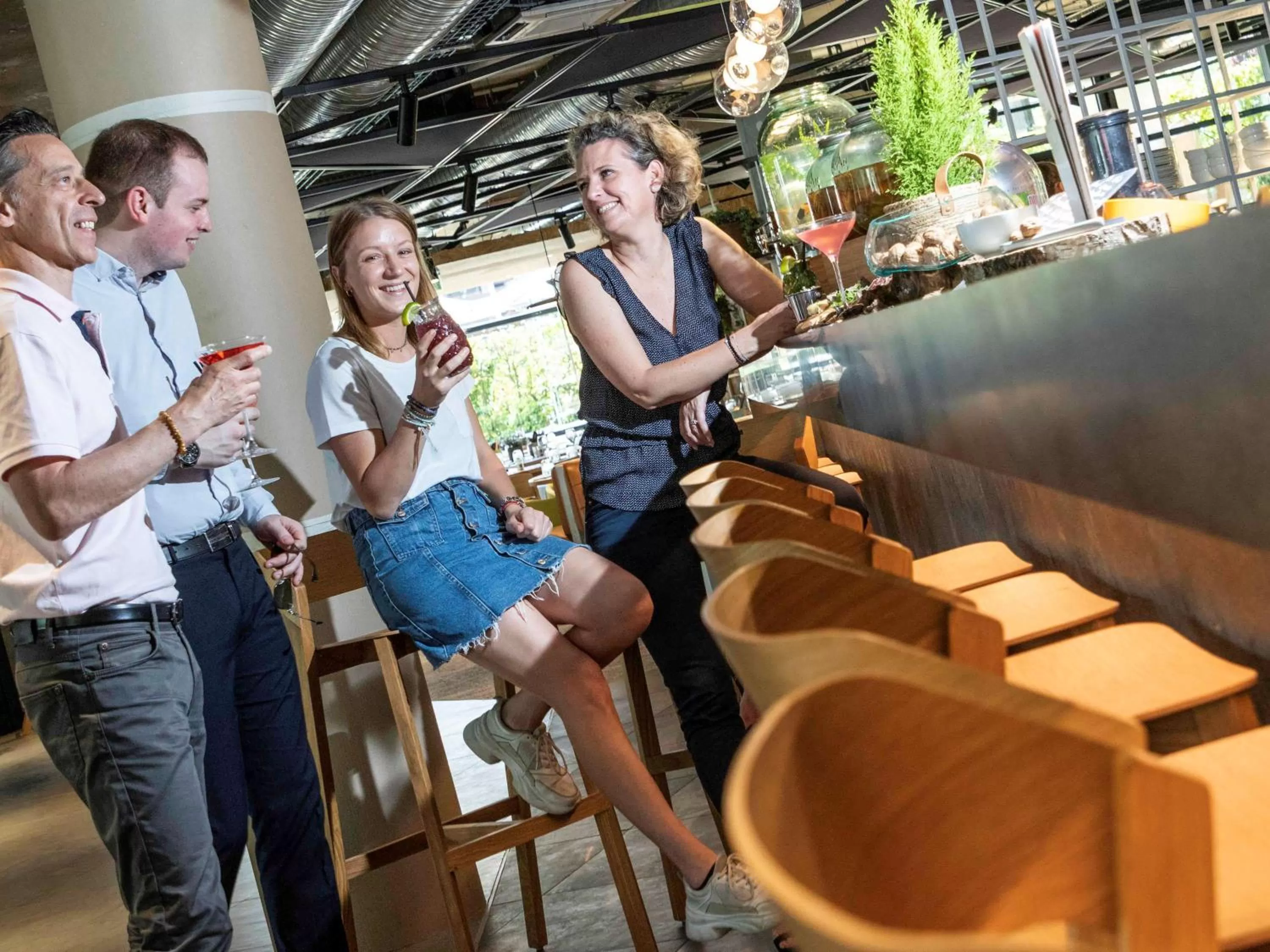 Restaurant/places to eat in Novotel Annecy Centre