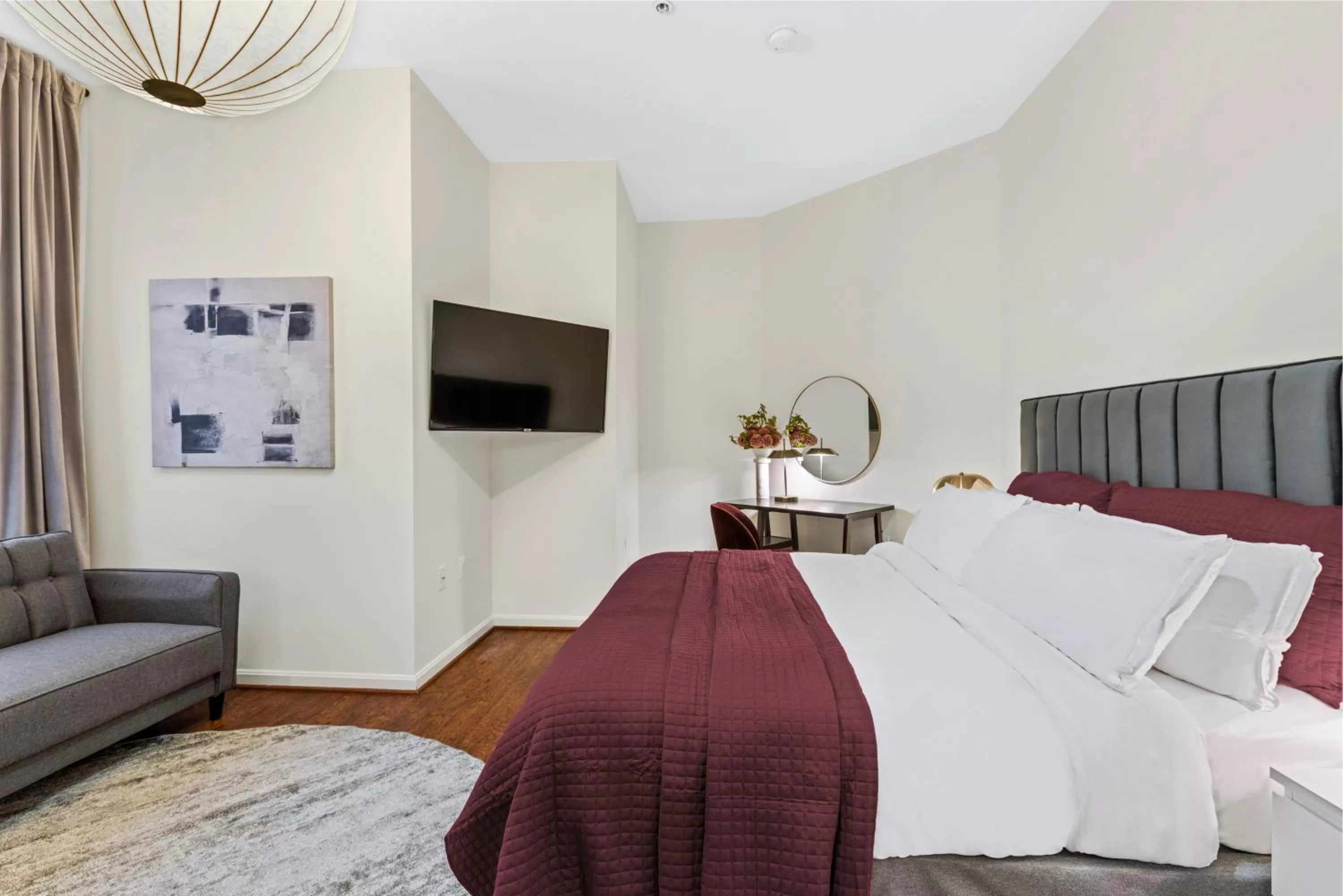 Communal lounge/ TV room, Bed in Brexton Hotel