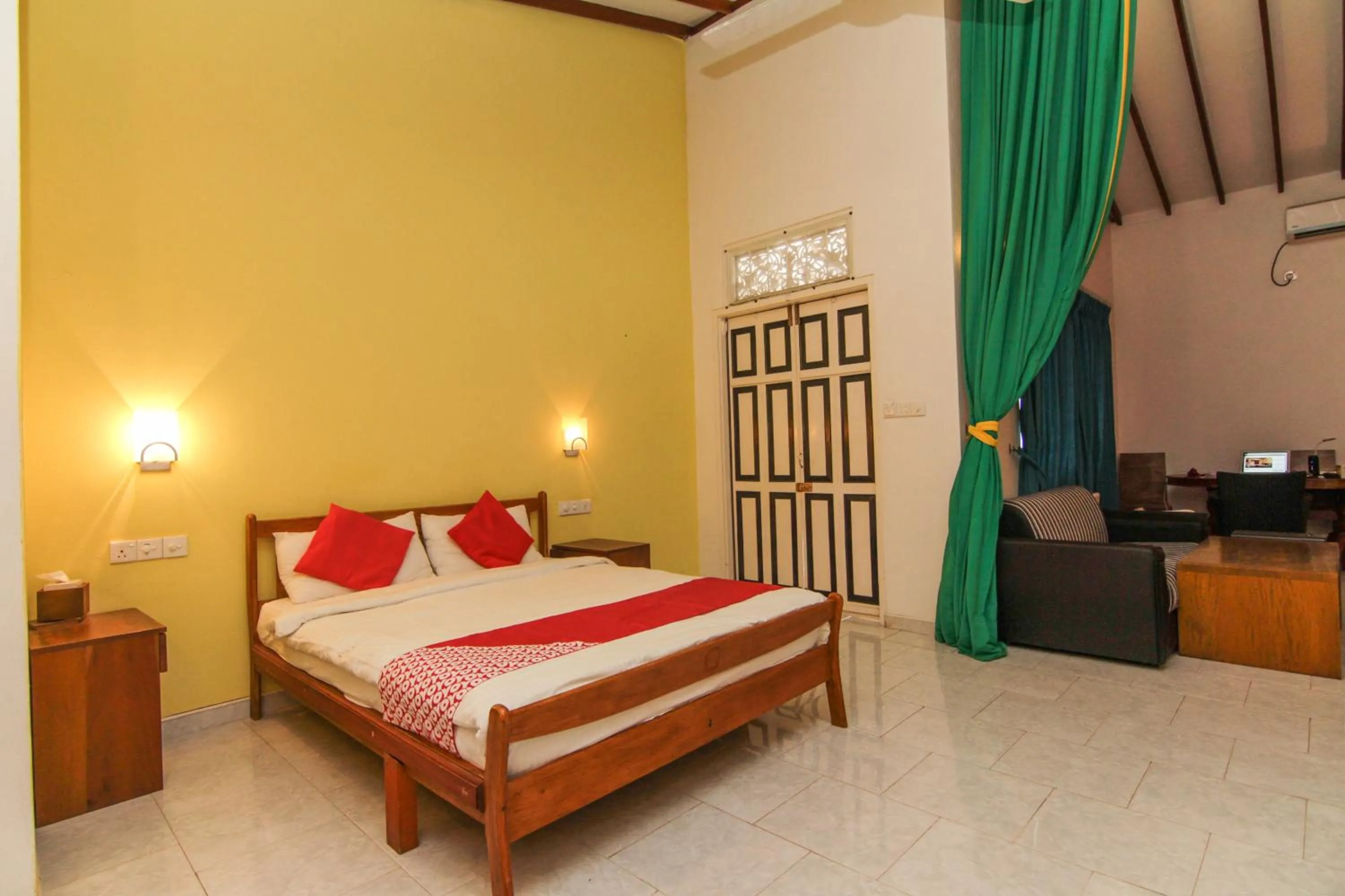 Bedroom, Bed in Gomez Place