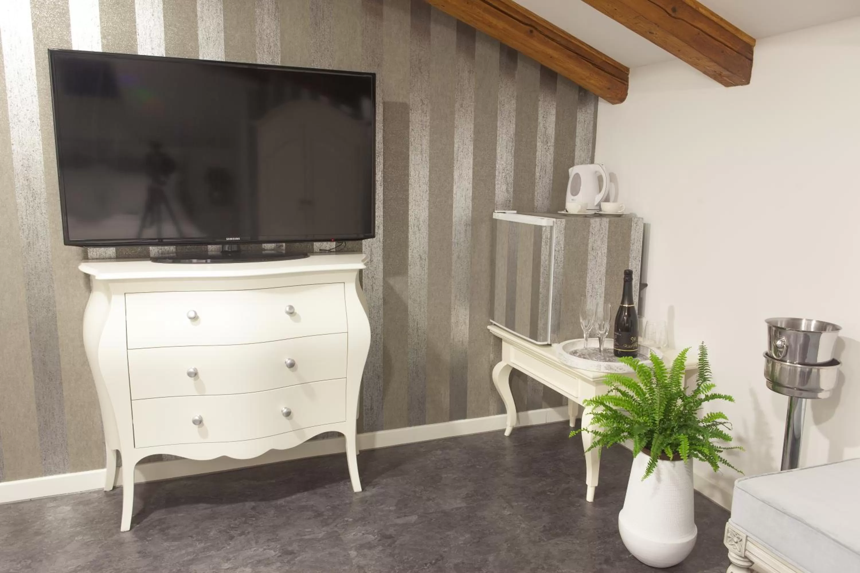 TV and multimedia, TV/Entertainment Center in Benecanka Casa Veneziana Piran