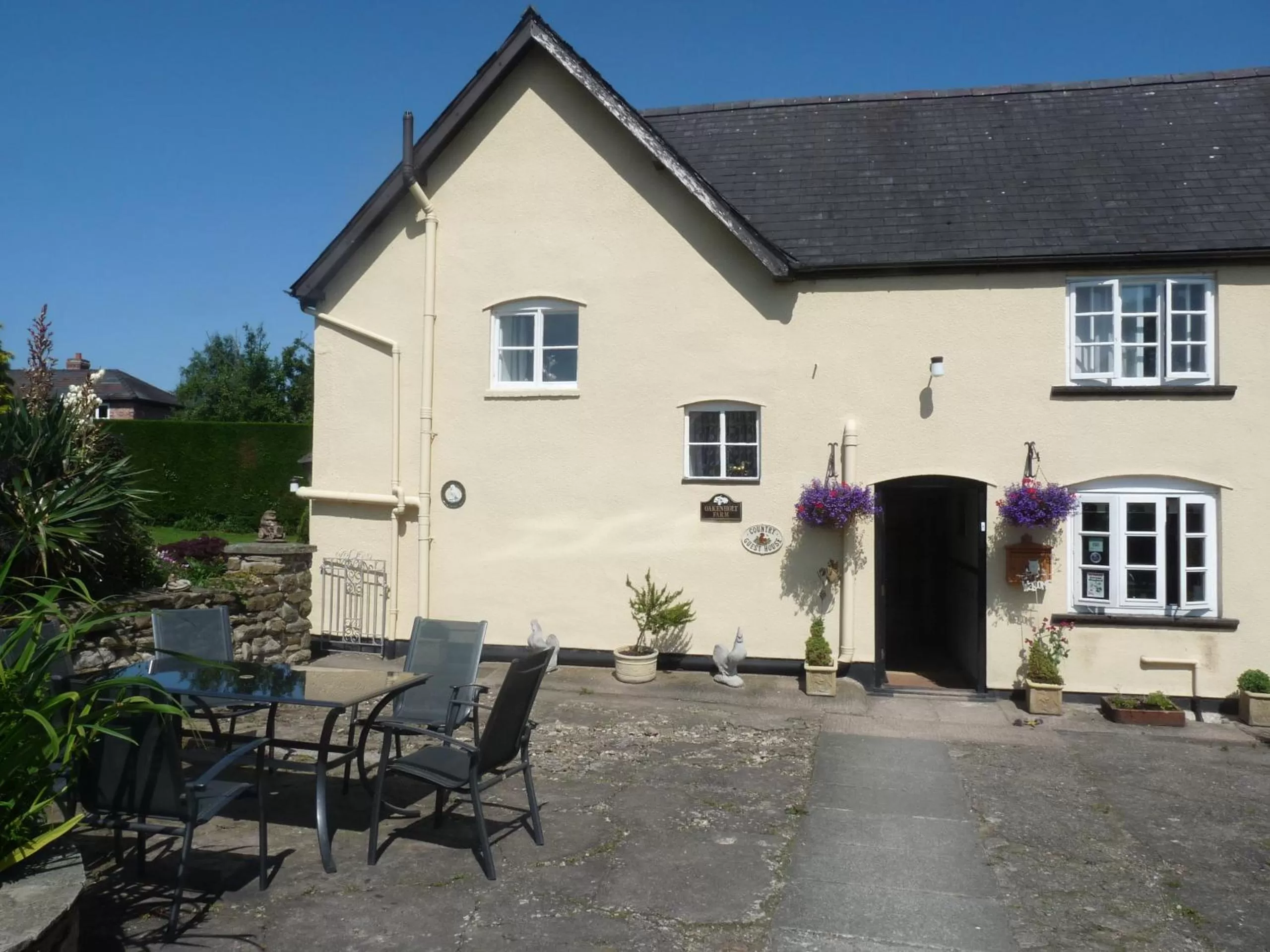 Property building in Oakenholt Farm Bed and Breakfast