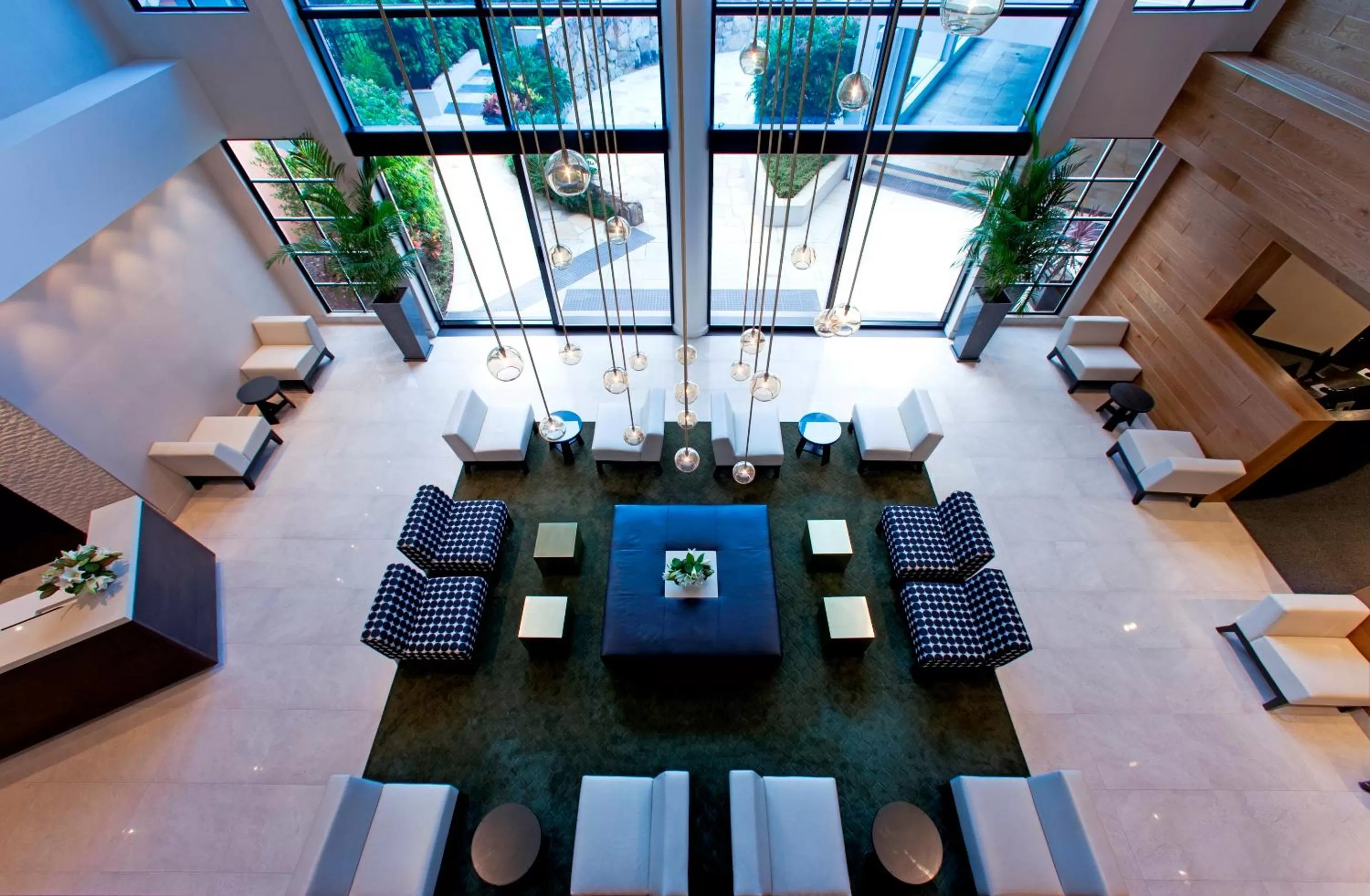 Lobby or reception in Sofitel Noosa Pacific Resort