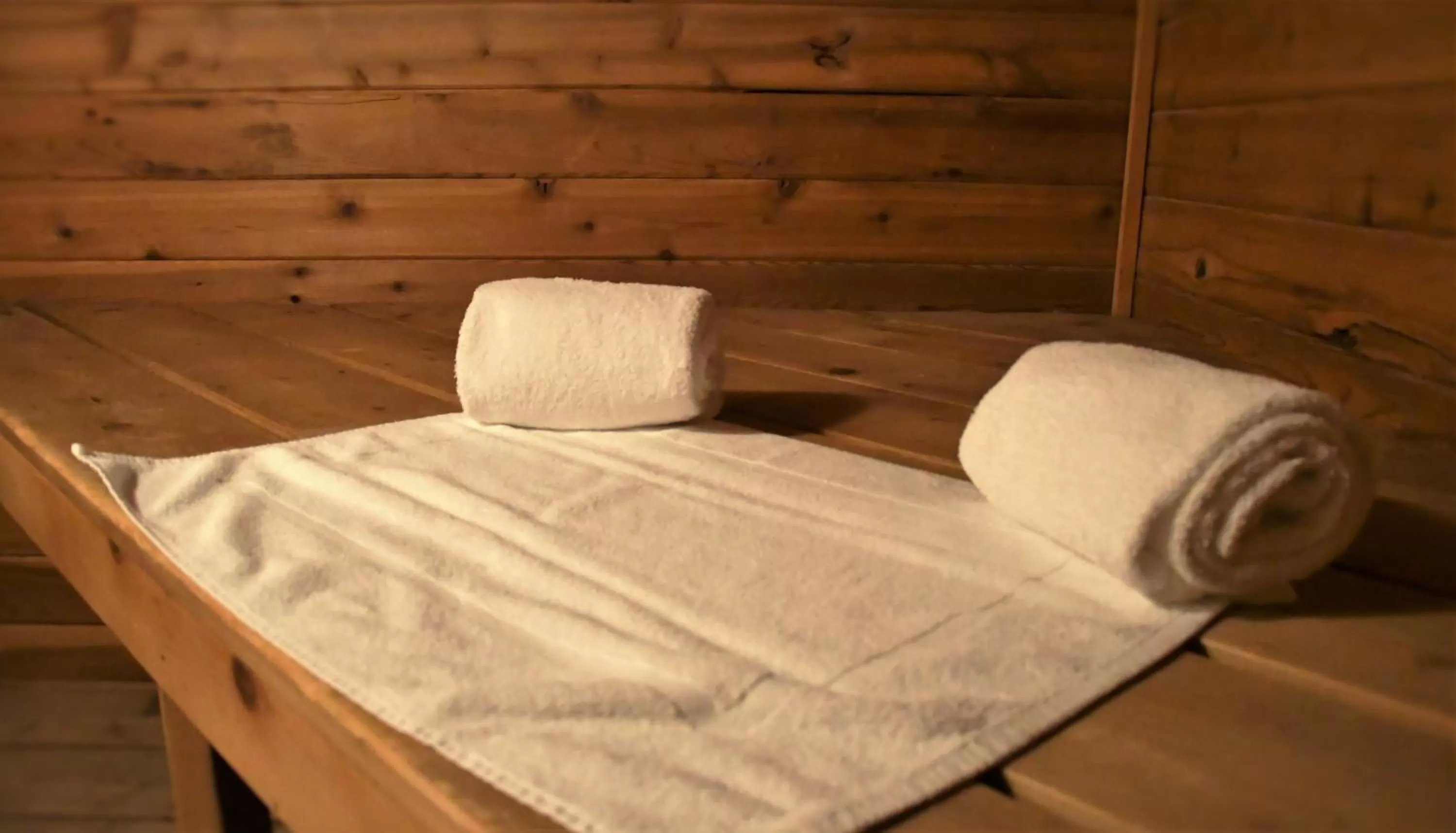 Bed in Hotel Frankfort & Restaurant