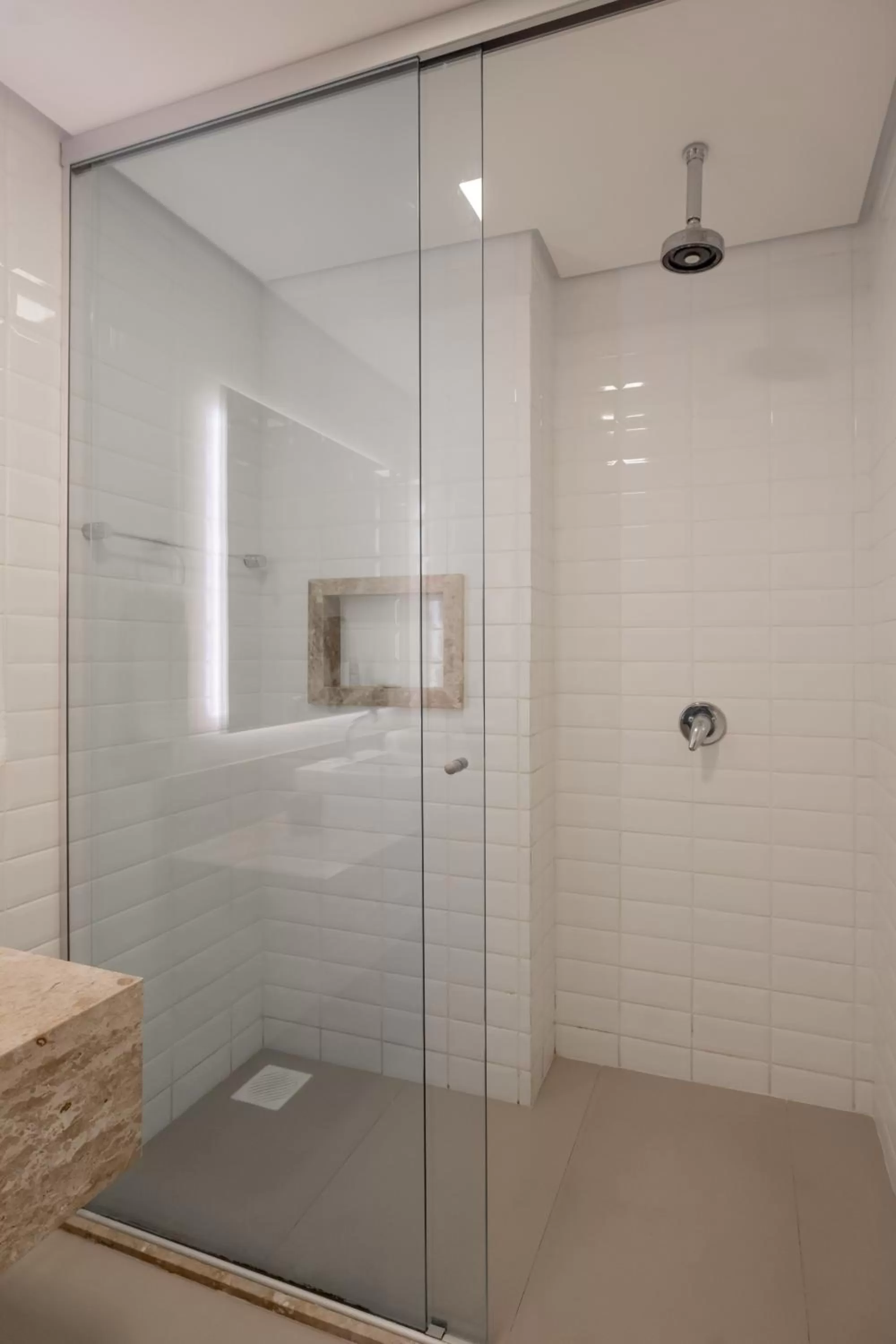 Shower in Pauli Boutique Hotel