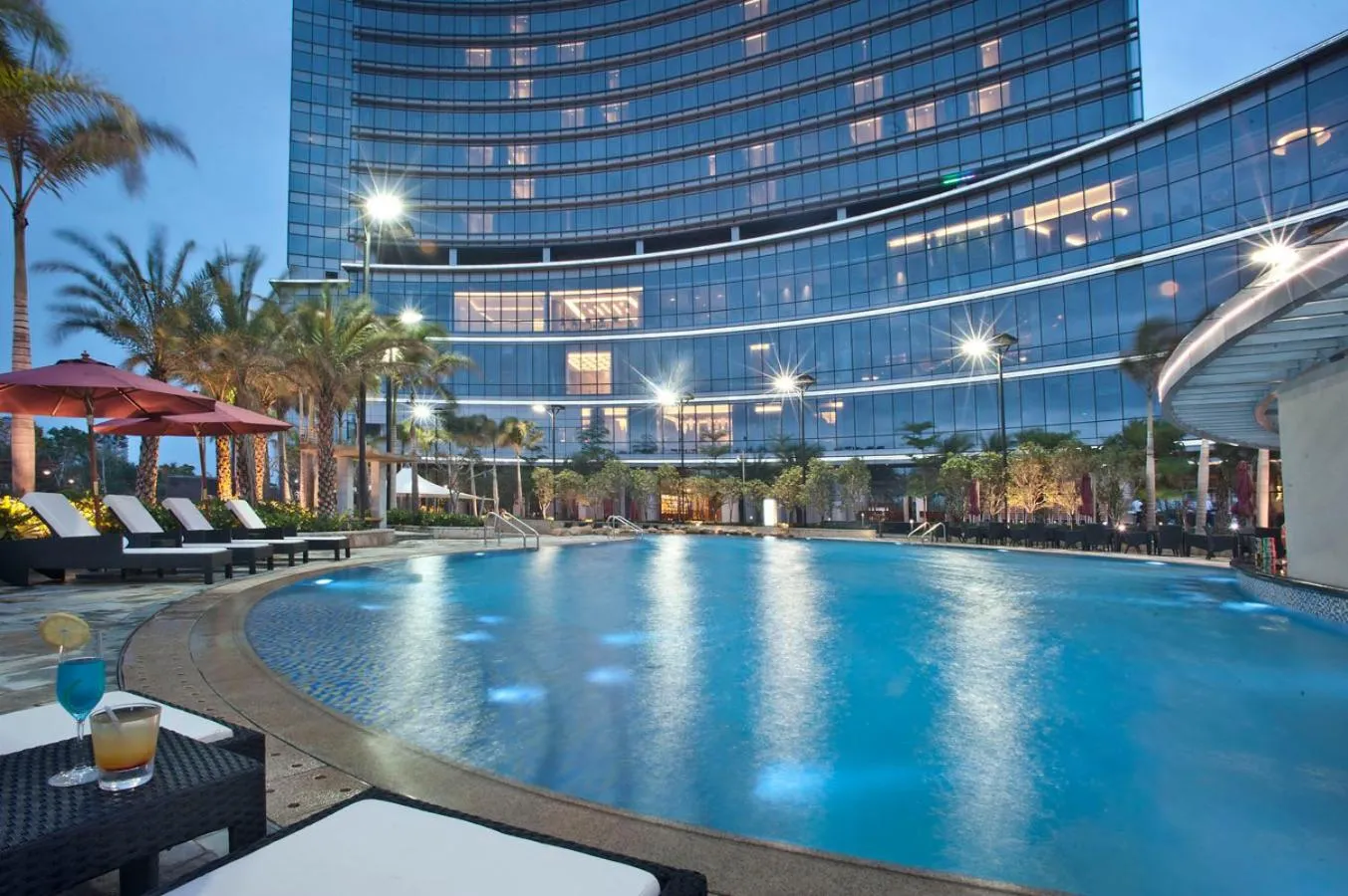 Swimming pool in Crowne Plaza Huizhou by IHG