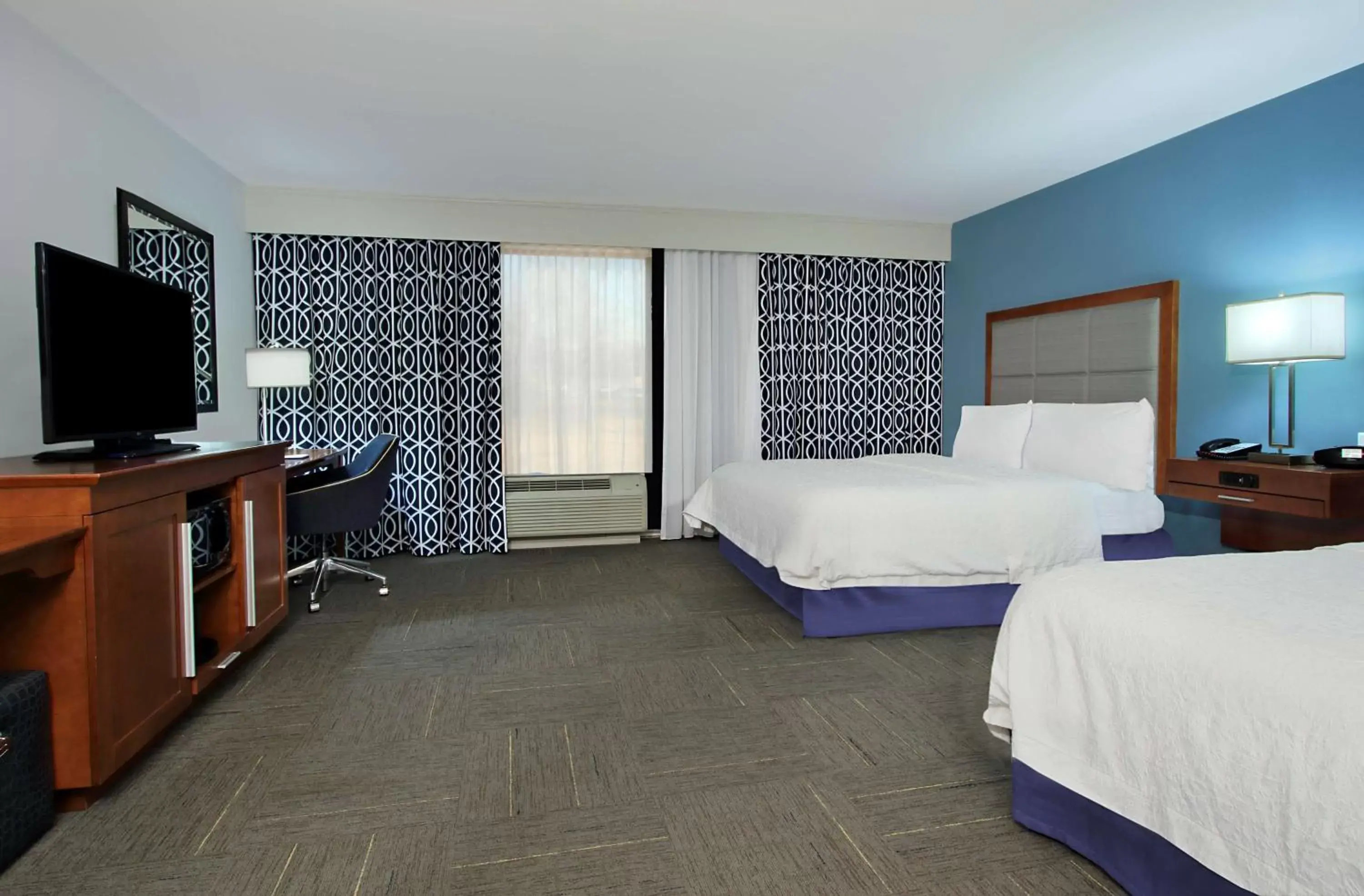 Queen Room with Two Queen Beds - Hearing Access/Non-Smoking in Hampton Inn Richland/South Jackson Queen Room with Two Queen Beds - Hearing Access/Non-Smoking in Hampton Inn Richland/South Jackson