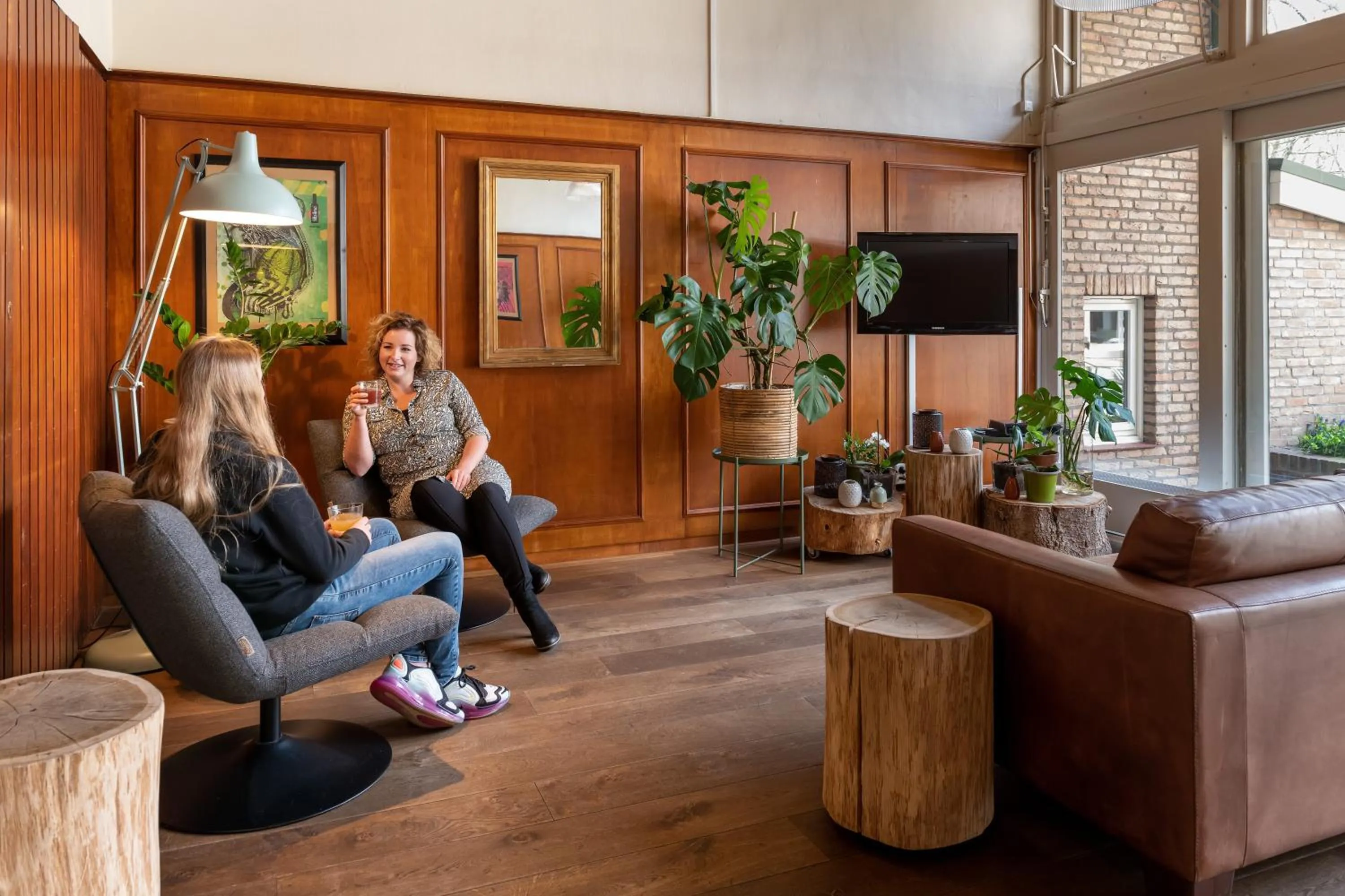 Lounge or bar in Stayokay Hostel Apeldoorn