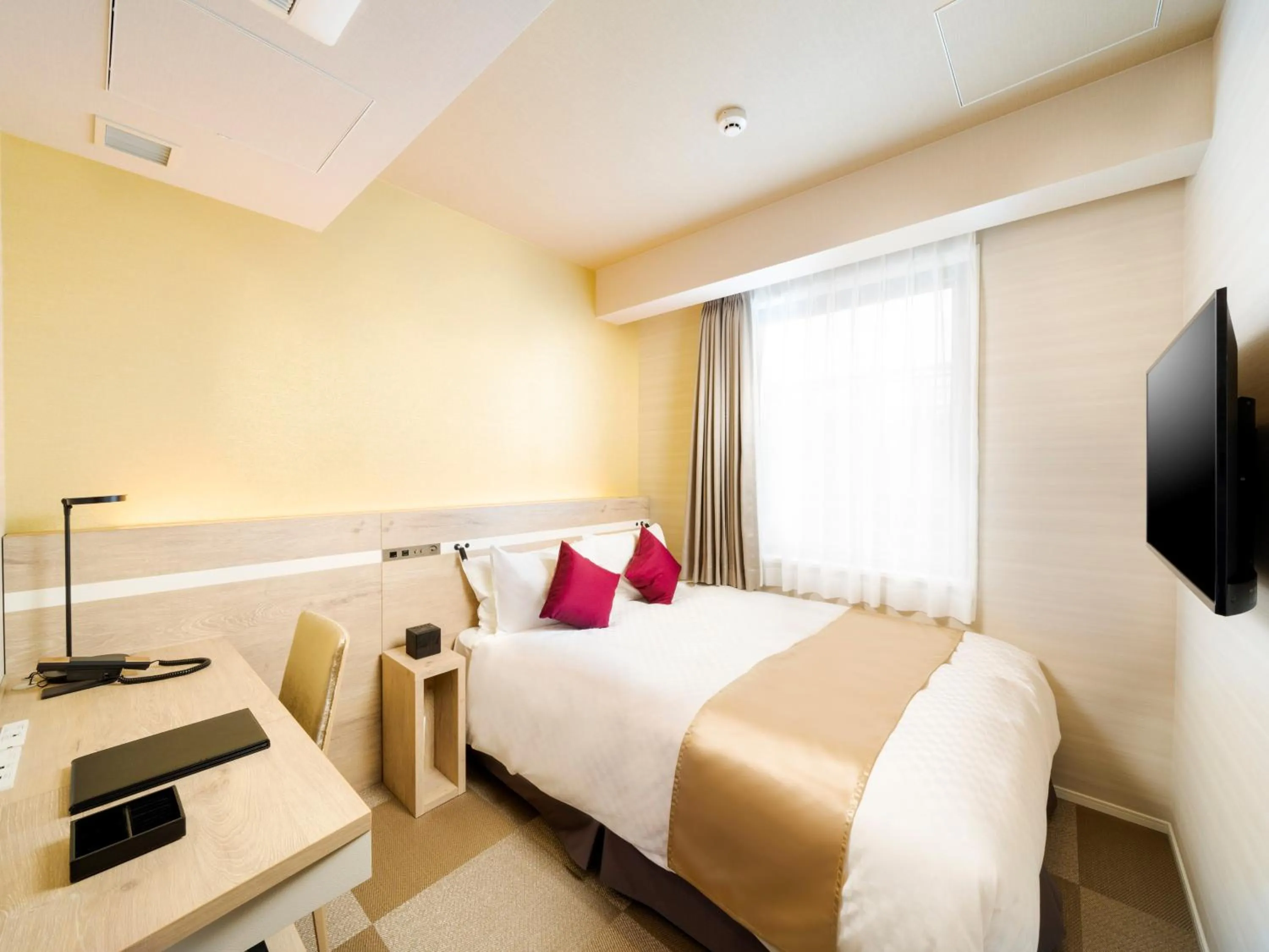 Photo of the whole room, Bed in Best Western Hotel Fino Tokyo Akasaka