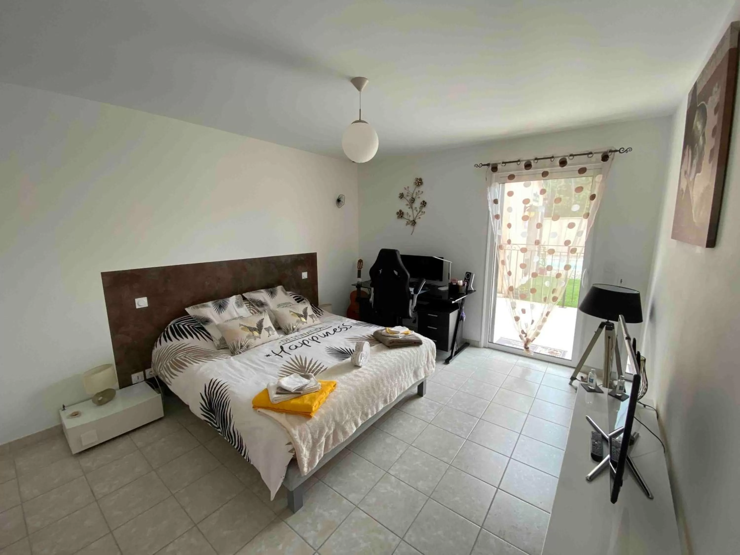 Photo of the whole room in Chambre d'hôte au pied du Ventoux