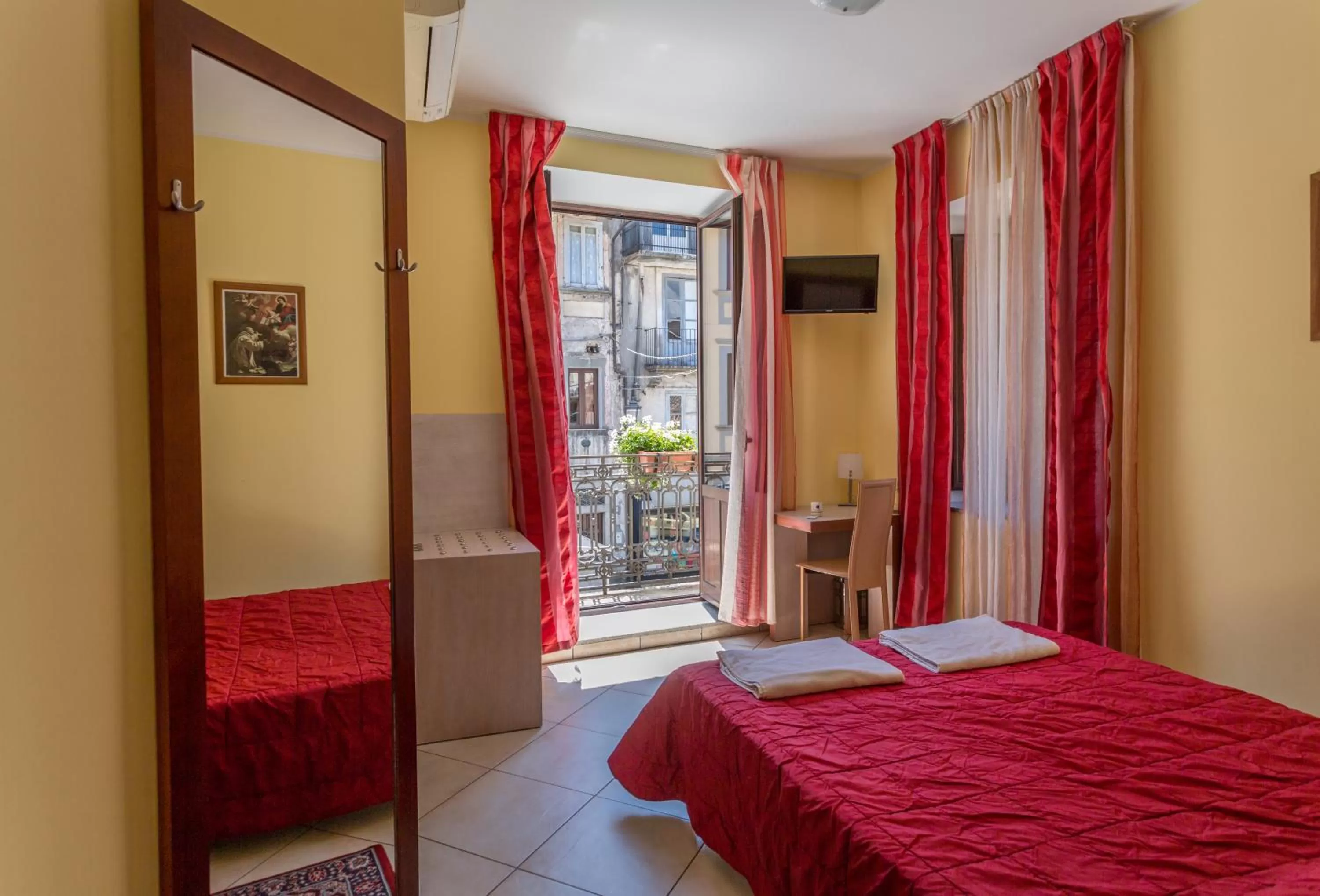 Bed in Hotel Conte Ruggero