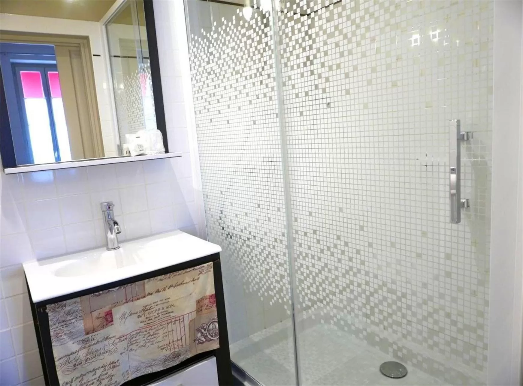 Decorative detail in Hôtel Mille et une Feuilles