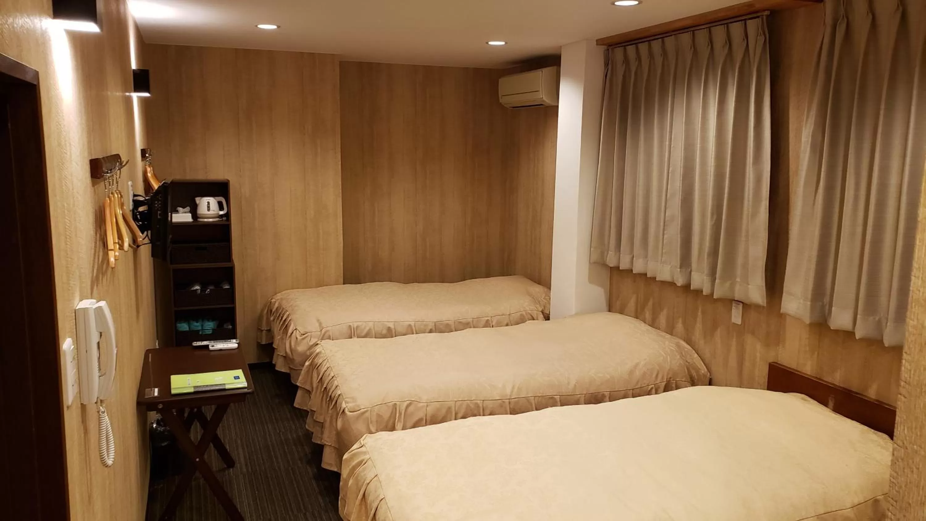 Bedroom, Bed in Fukiya