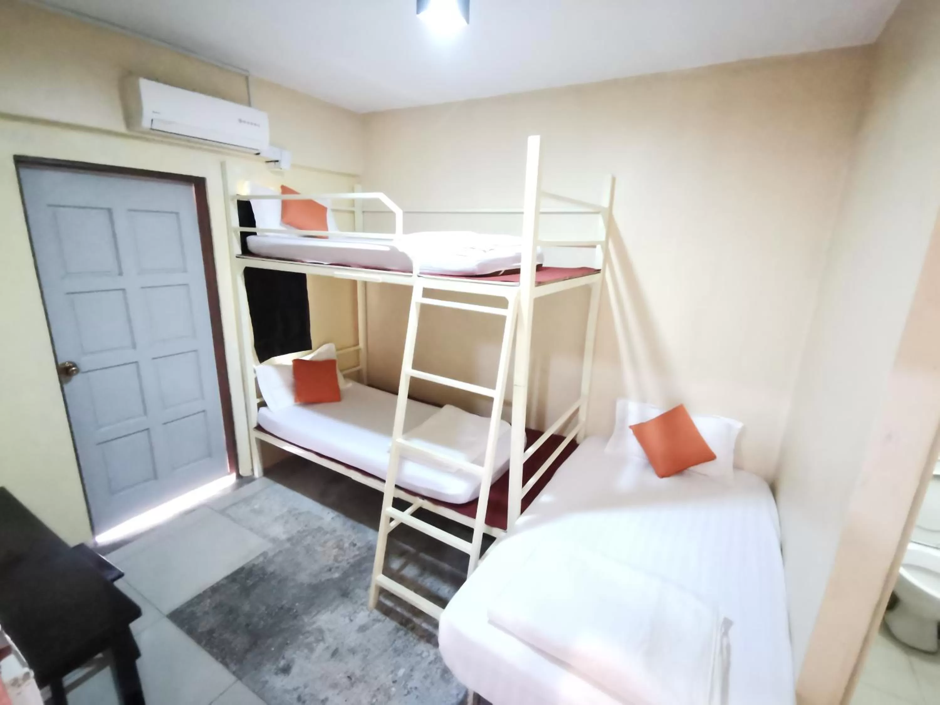 Bed in Lodge88 ( l l )