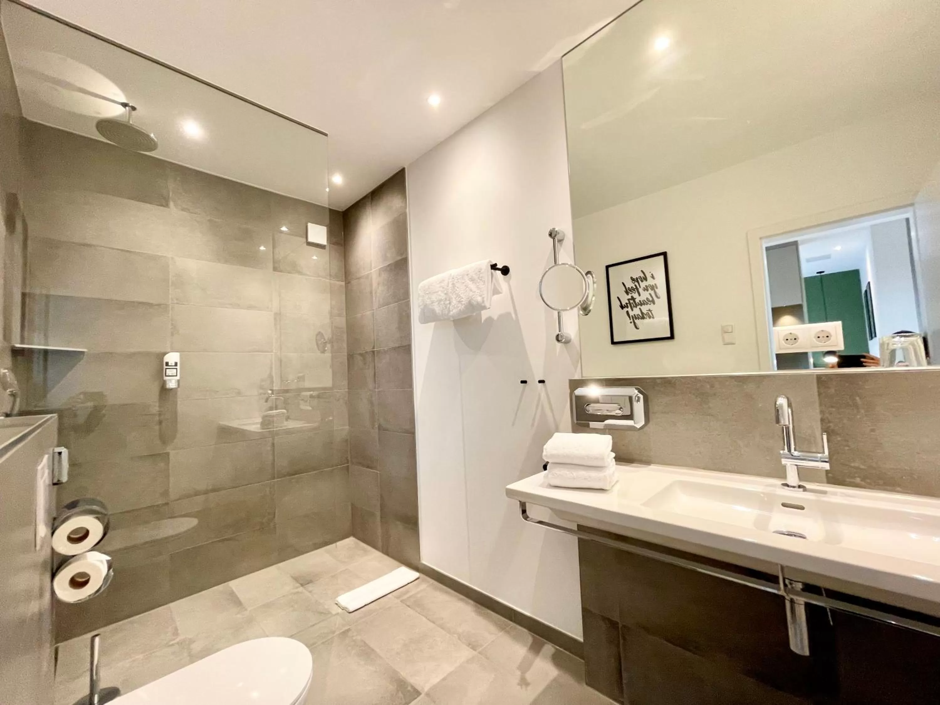 Bathroom in zeitwohnhaus SUITE-HOTEL & SERVICED APARTMENTS