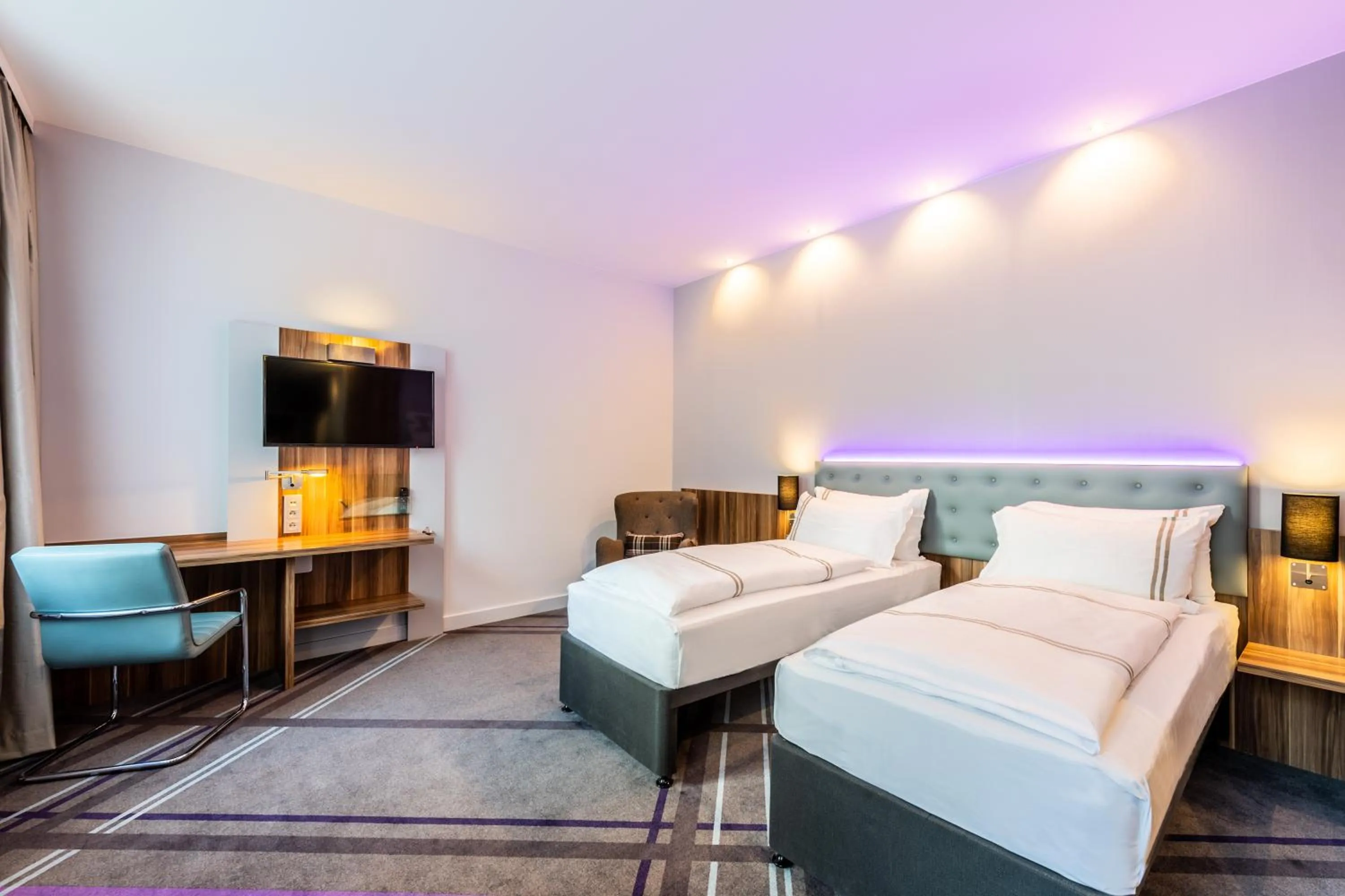 Bathroom in Holiday Inn Express Frankfurt City Hauptbahnhof