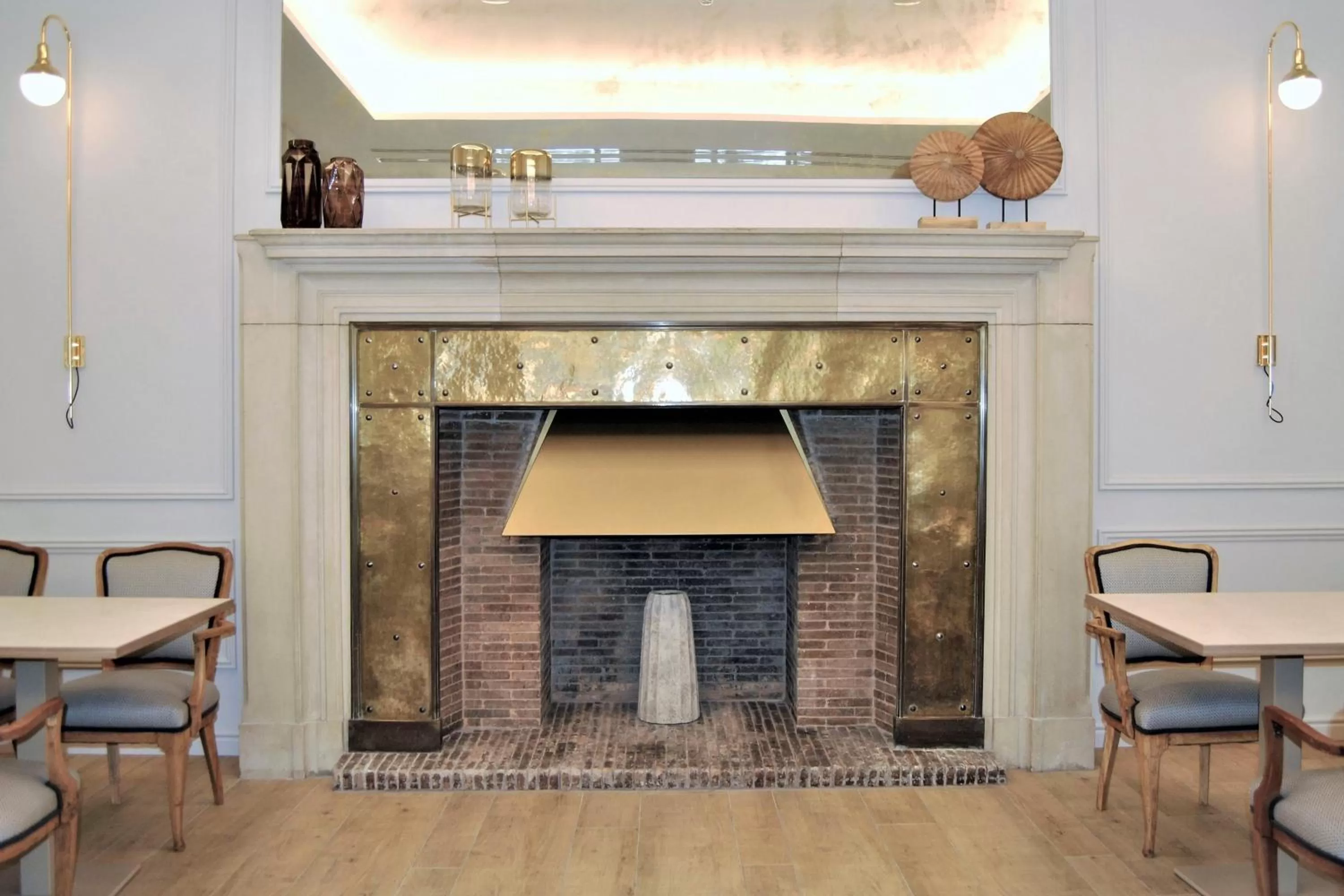 Lounge or bar in Colón Hotel Barcelona