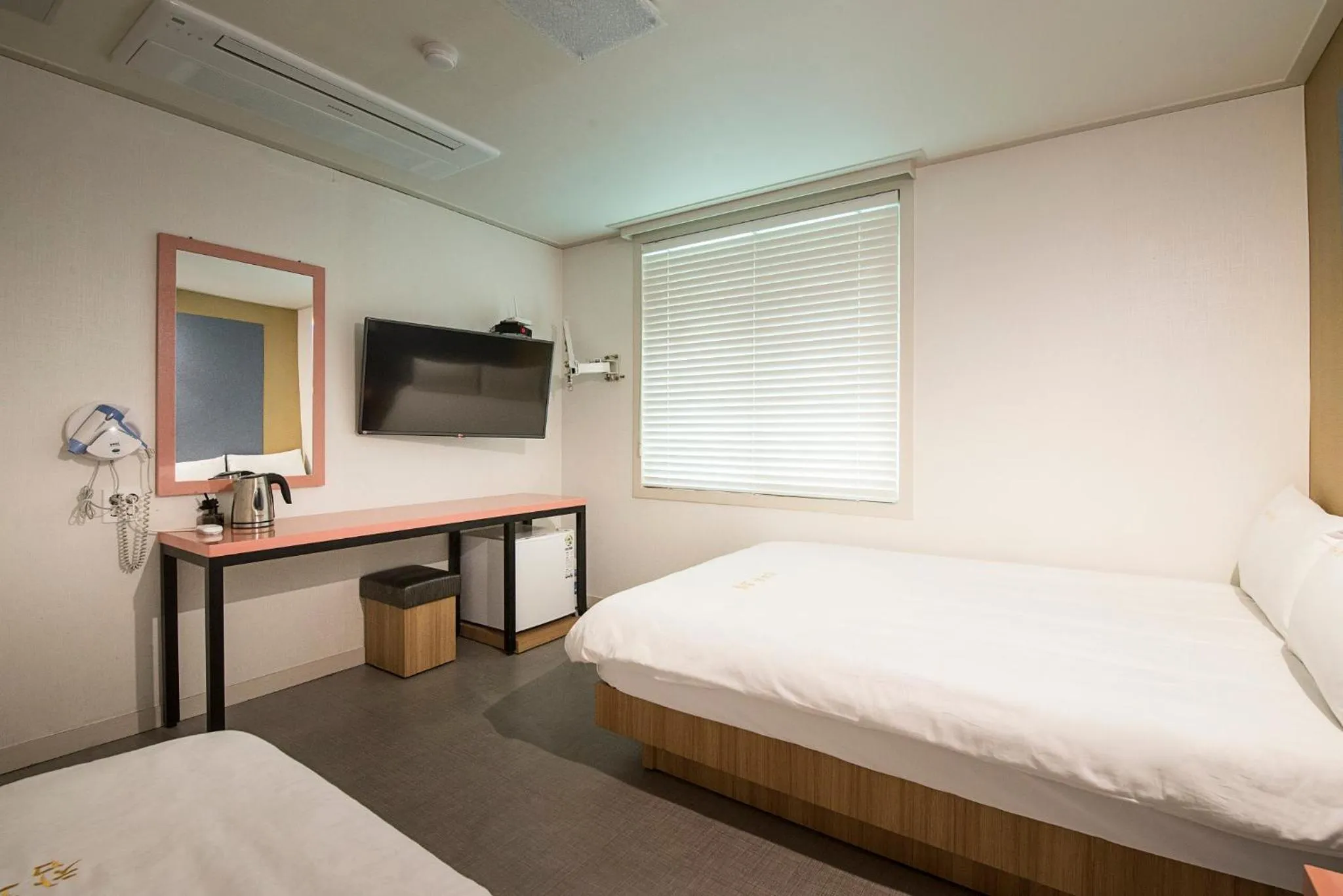 Bedroom, Bed in Champion Hotel