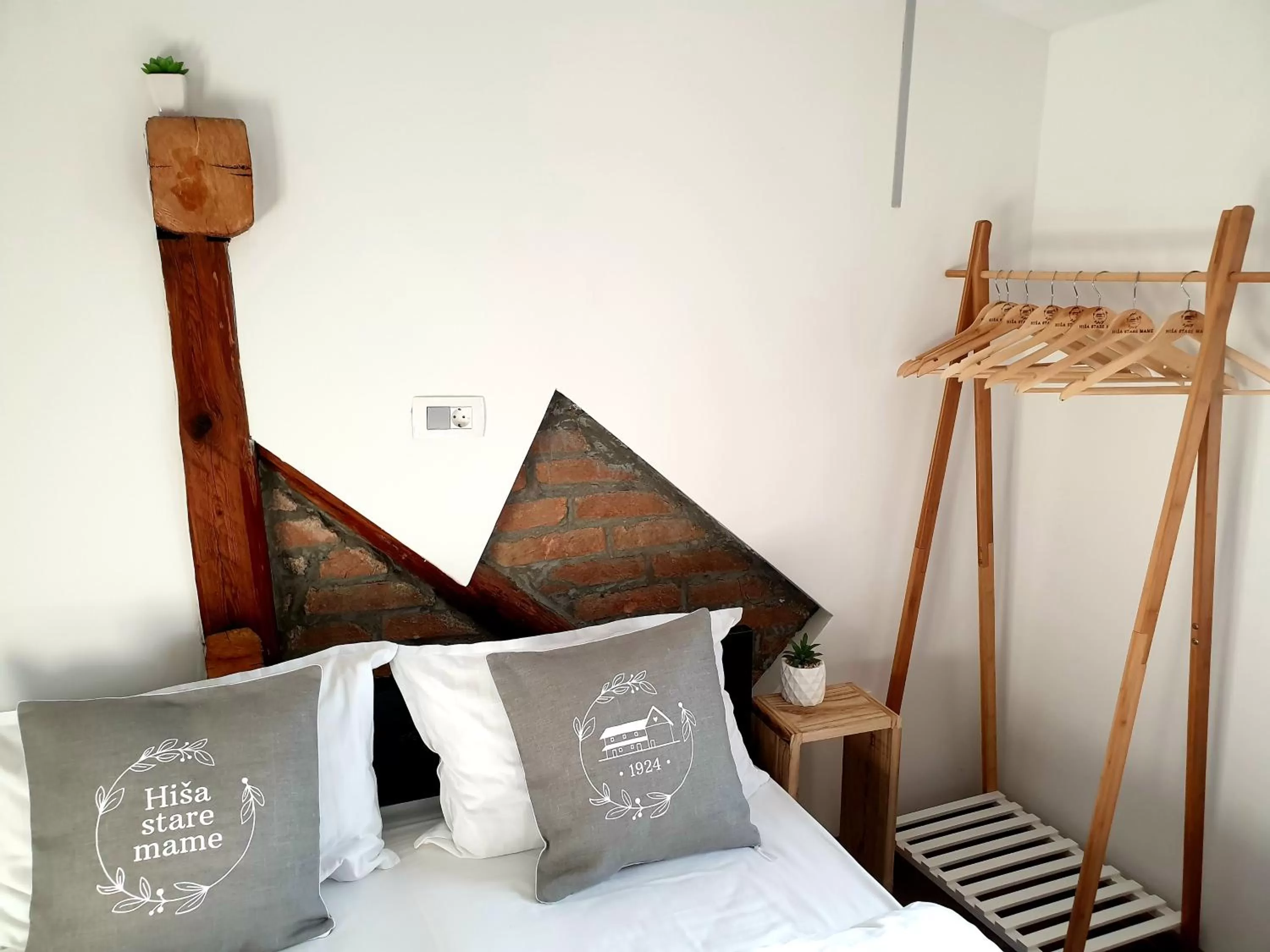 Bed in Hiša stare mame