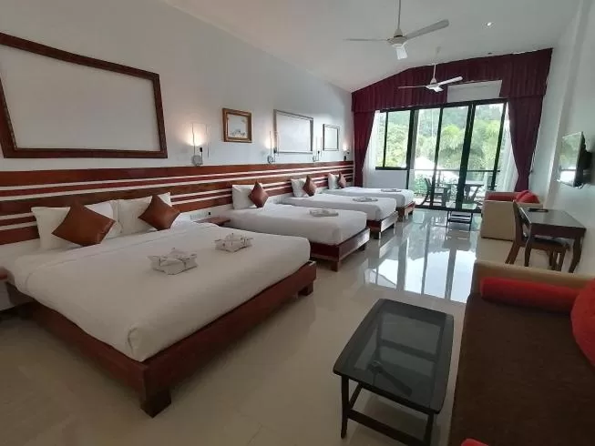 Photo of the whole room, Bed in Green View Village Resort