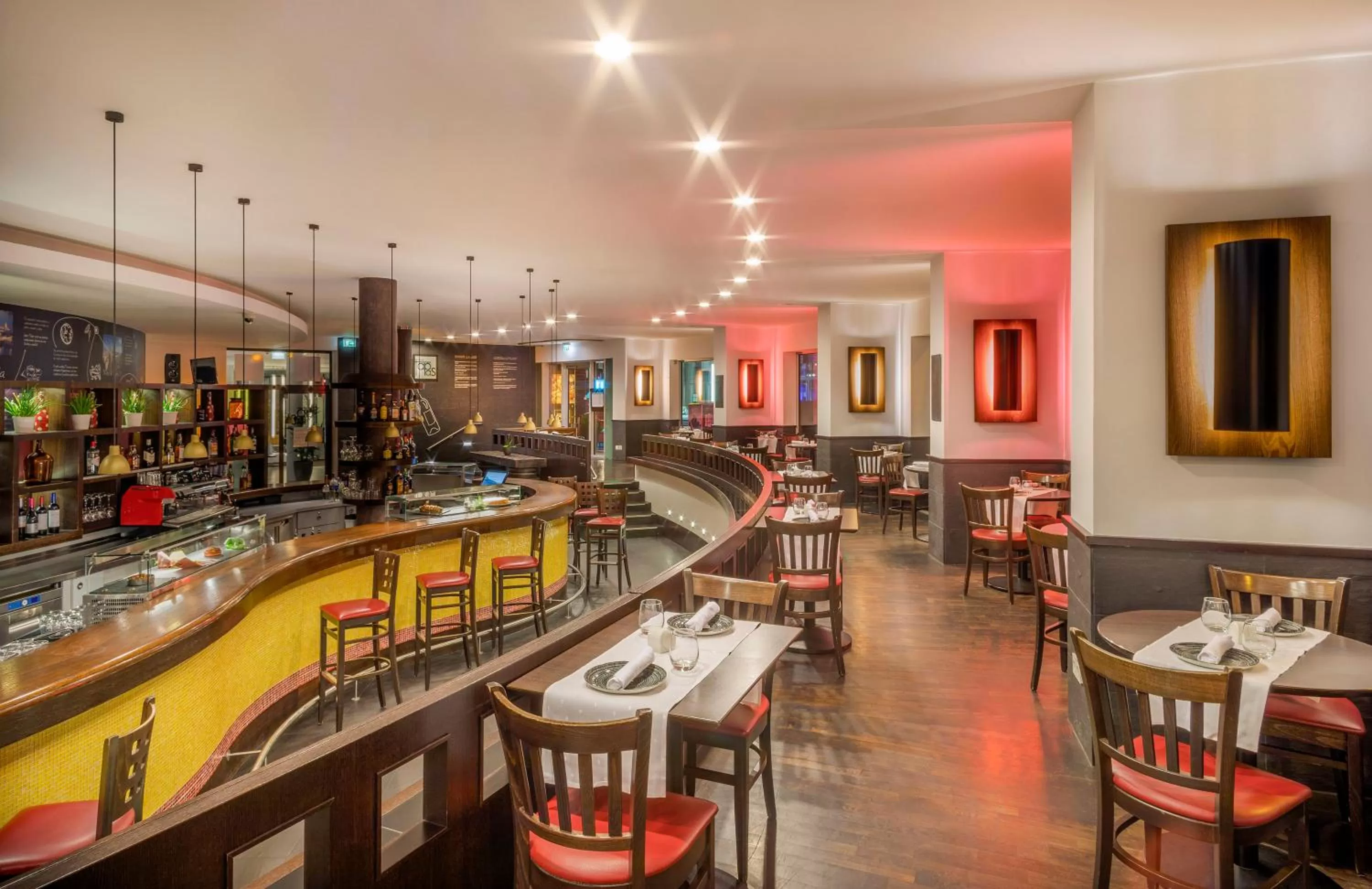 Restaurant/places to eat in Meliá Berlin