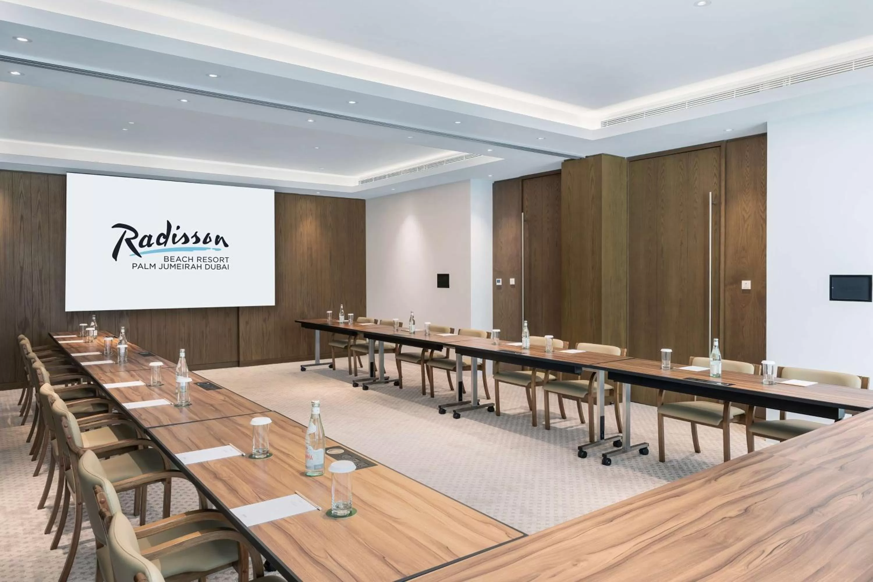 Meeting/conference room in Radisson Beach Resort Palm Jumeirah