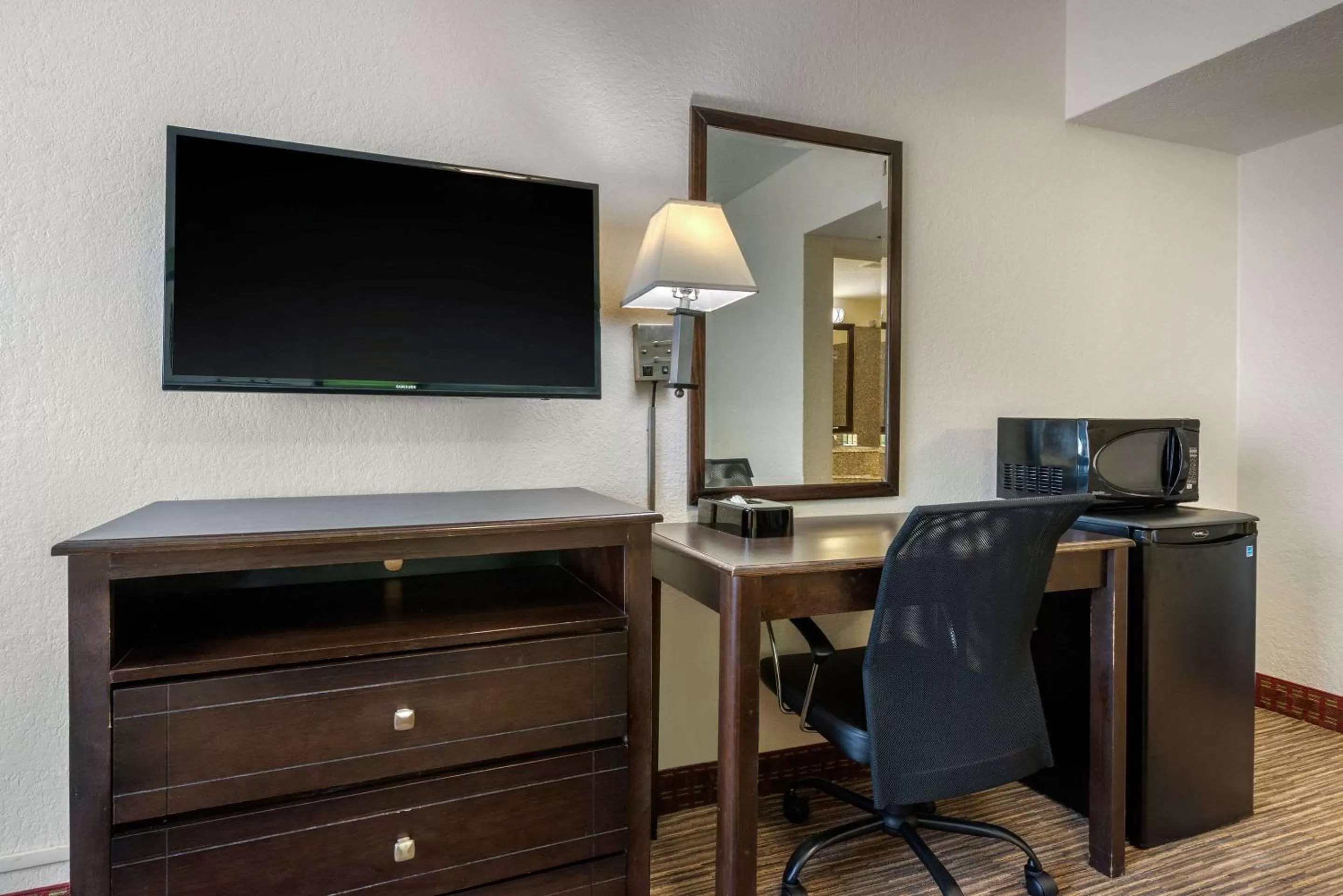 Photo of the whole room in Quality Inn Daytona Beach Oceanfront