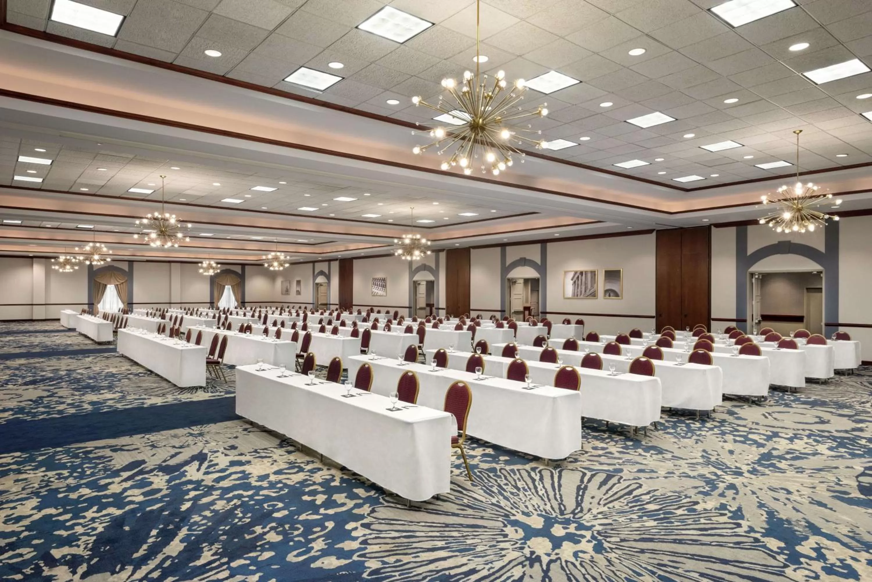 Meeting/conference room in Embassy Suites by Hilton Cleveland Rockside