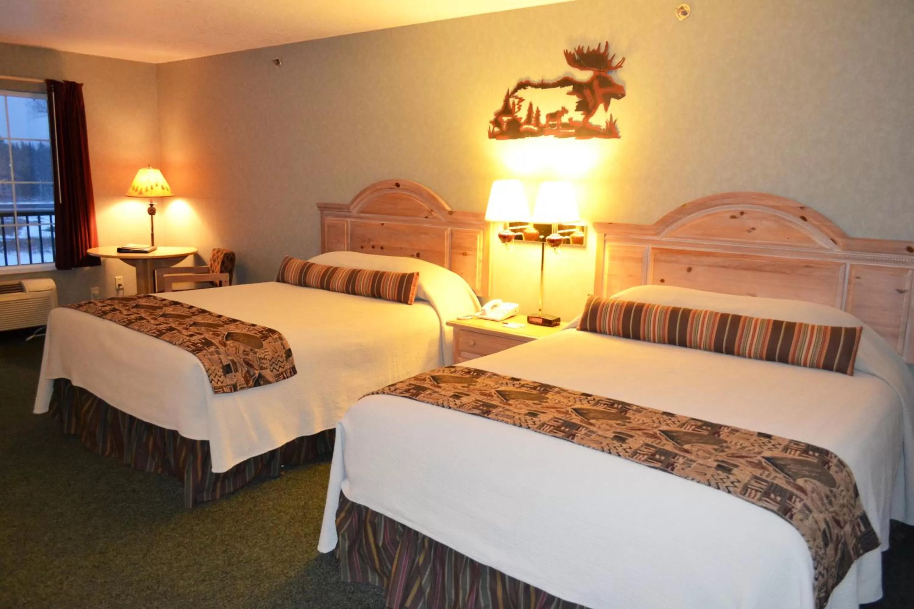 Bed in Crooked River Lodge