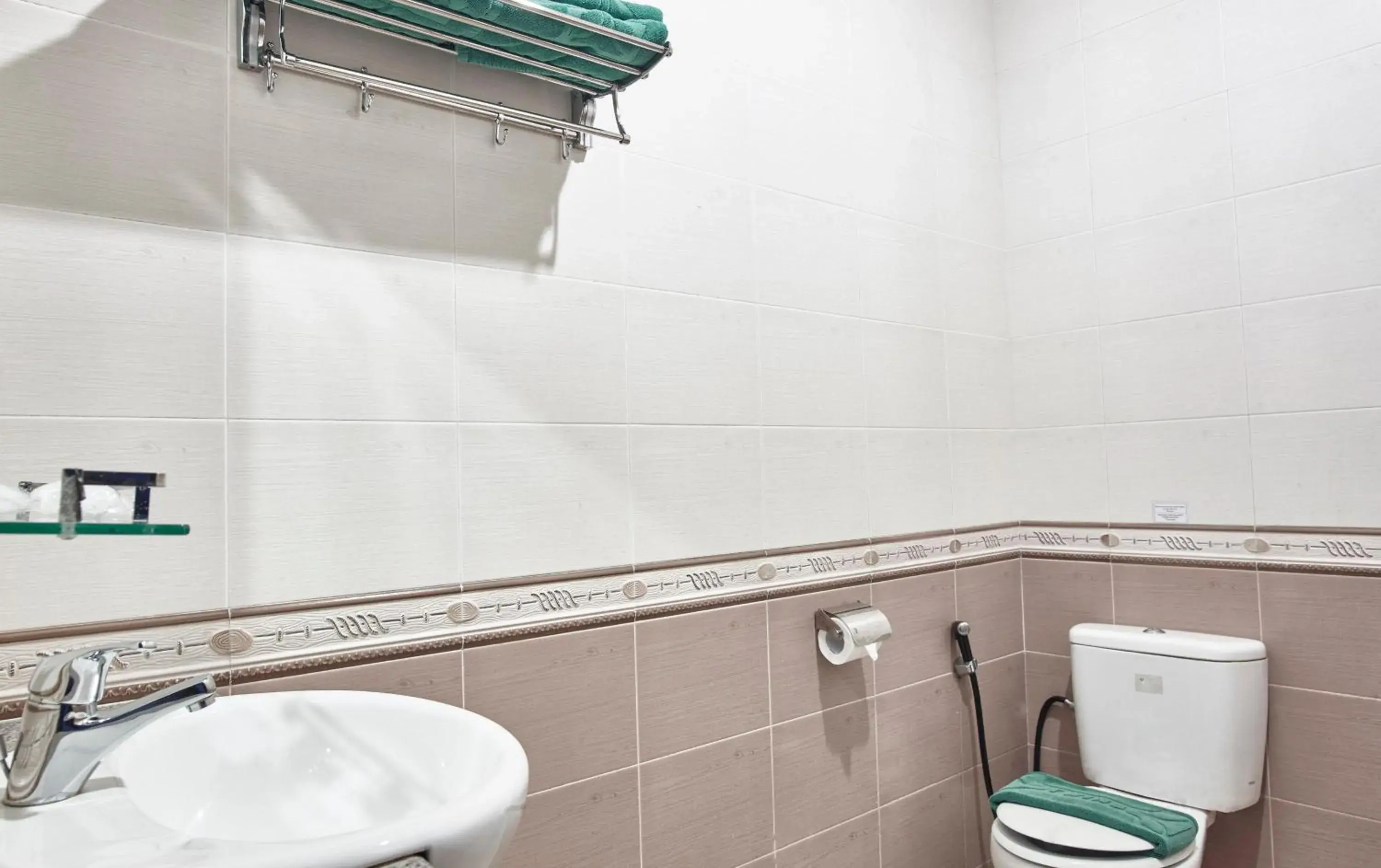 Standard Twin Room in Twins Hotel Standard Twin Room in Twins Hotel