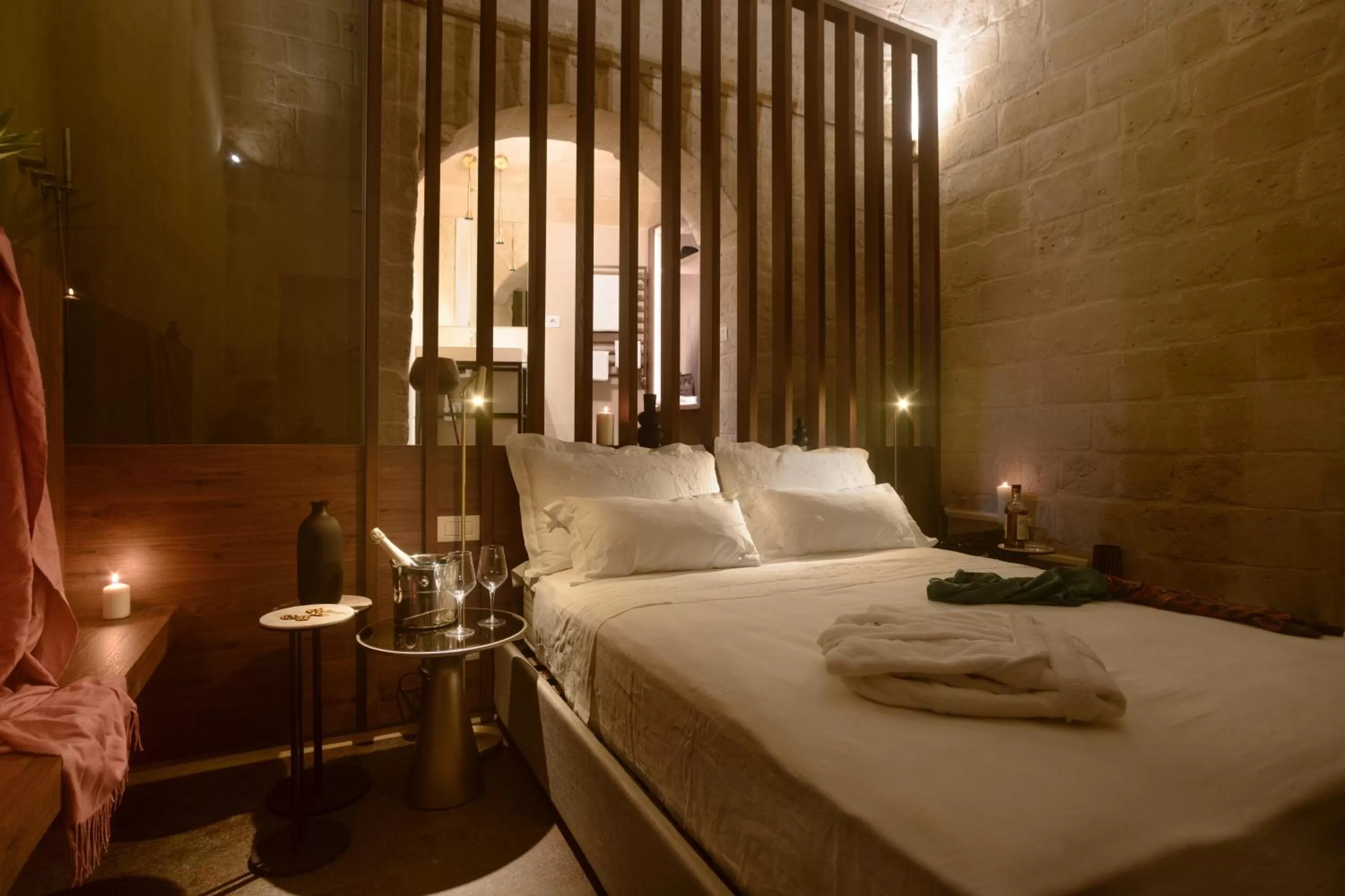 Bed in Le Malve Cave Retreat