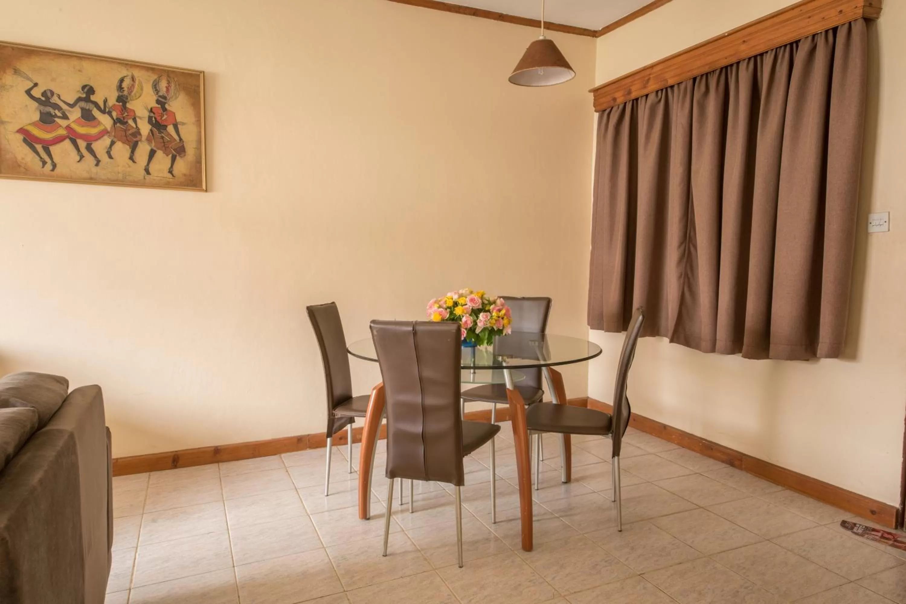 Dining area in Speke Hotel 1996 Ltd