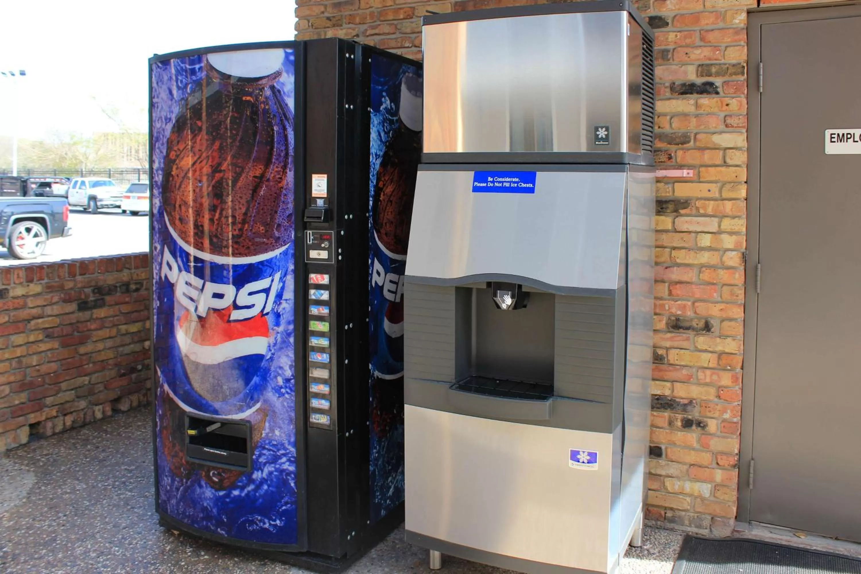 On site, Supermarket/Shops in Studio 6-Houston, TX - East