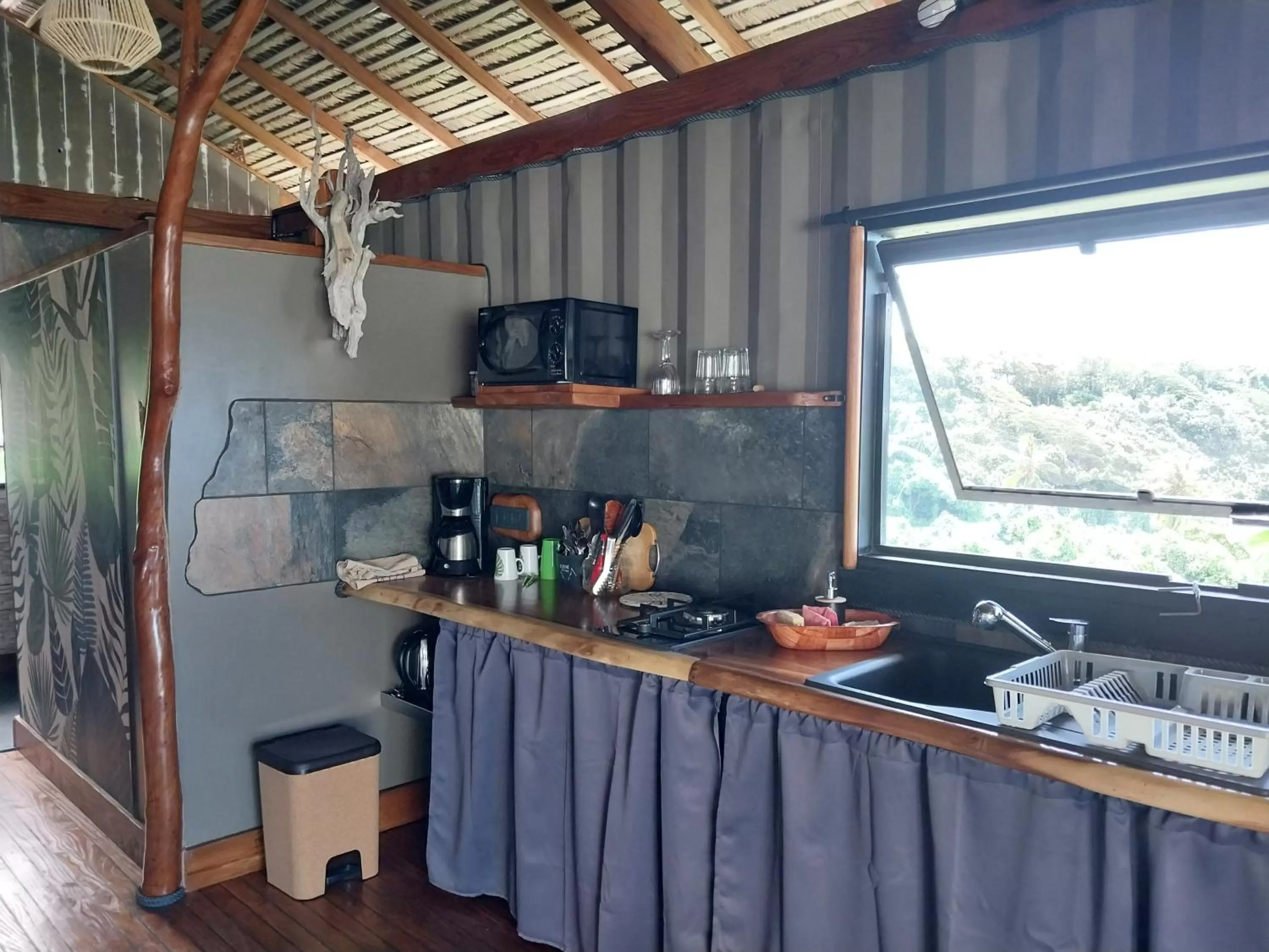 Coffee/tea facilities, Kitchen/Kitchenette in Faré Mahi Mahi