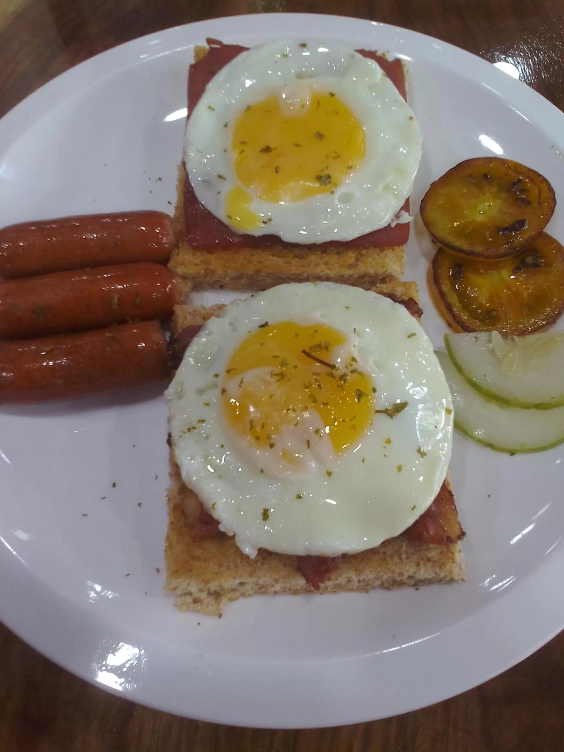 Restaurant/places to eat, Food in CLN Boutique Hotel