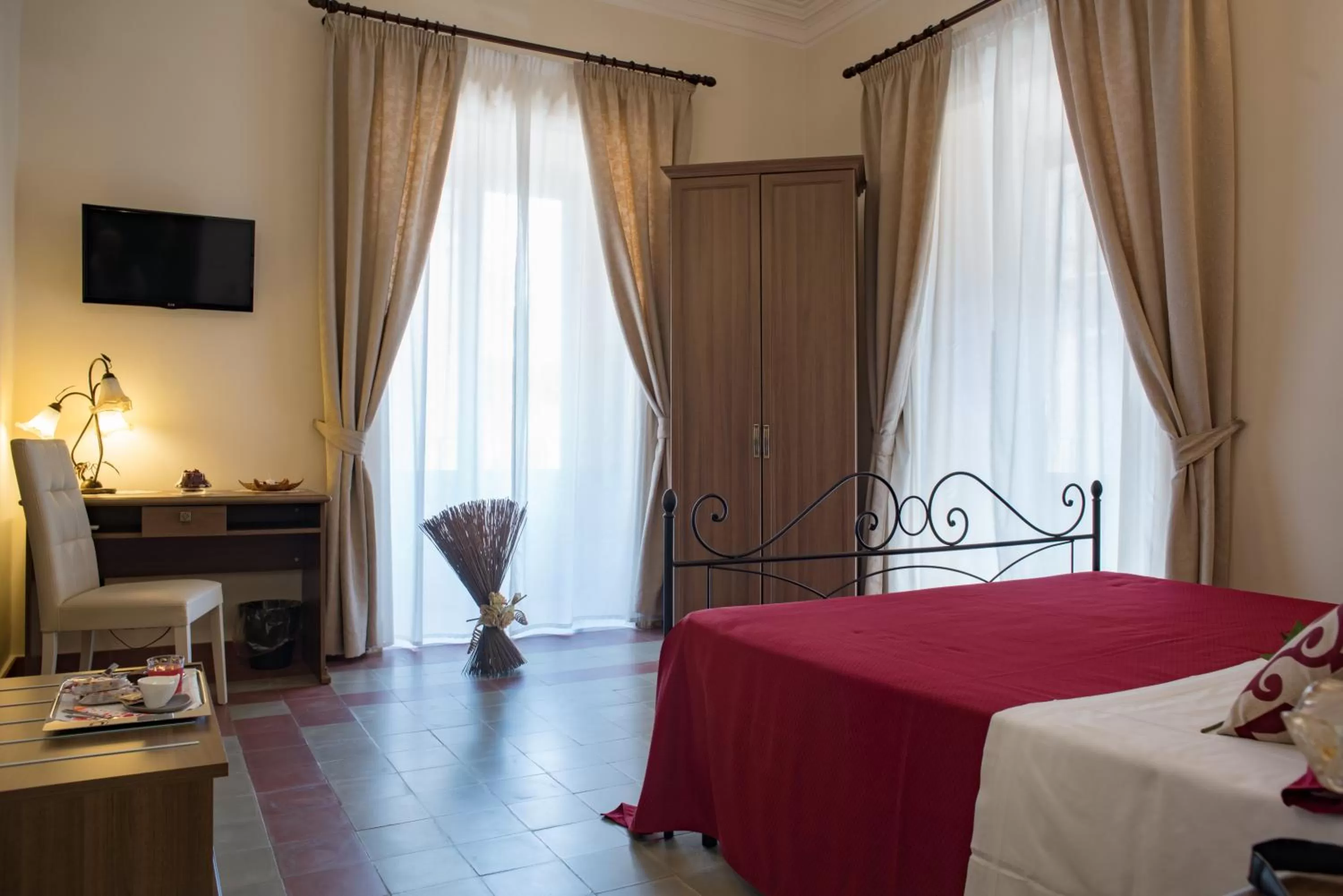 Photo of the whole room, Bed in B&B Palazzo Tornabene