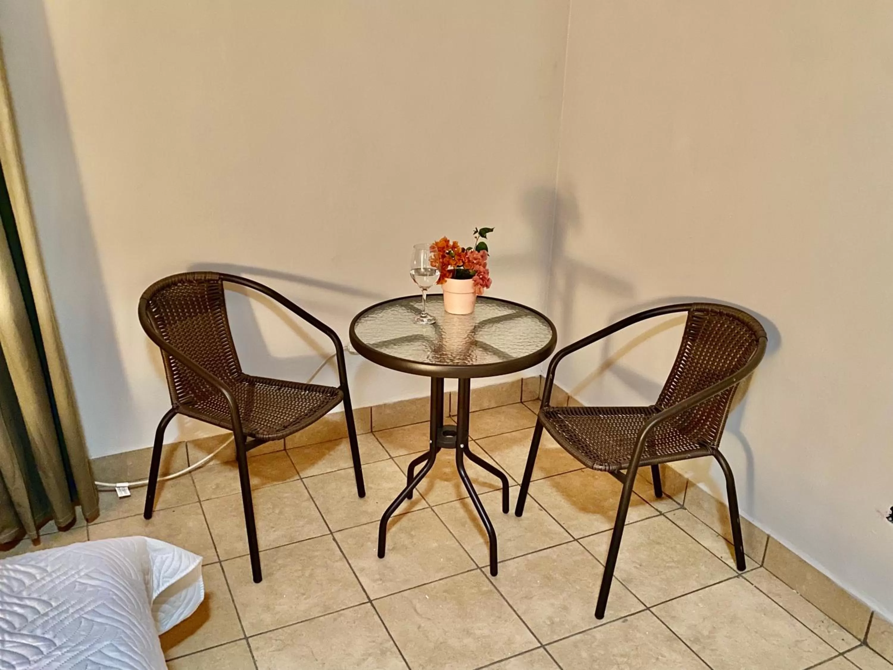 Dining area in DaBene