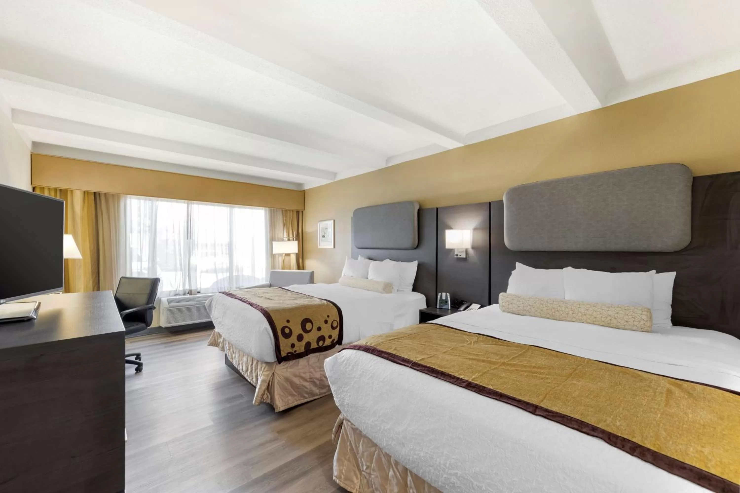 Bedroom, Bed in Best Western Plus Madison-Huntsville Hotel