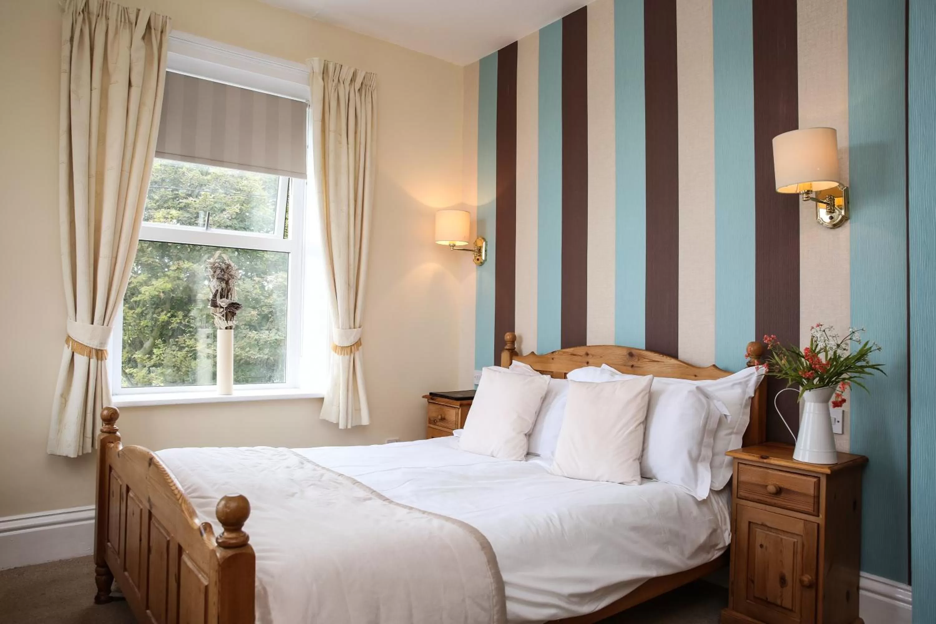 Standard Double Room in The White House Inn - Whitby